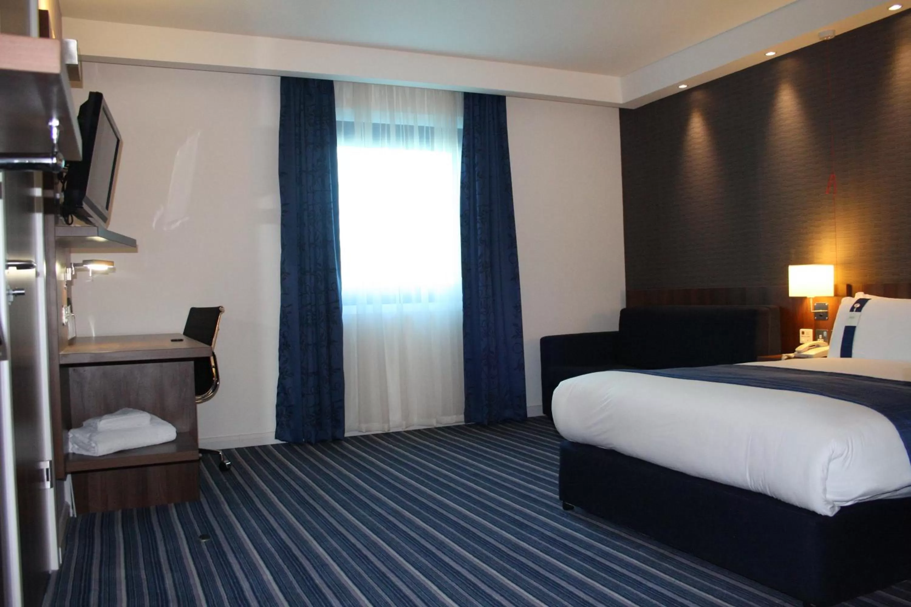Standard Double Room with Single Sofa Bed and Free Hot Breakfast in Holiday Inn Express London Stratford by IHG