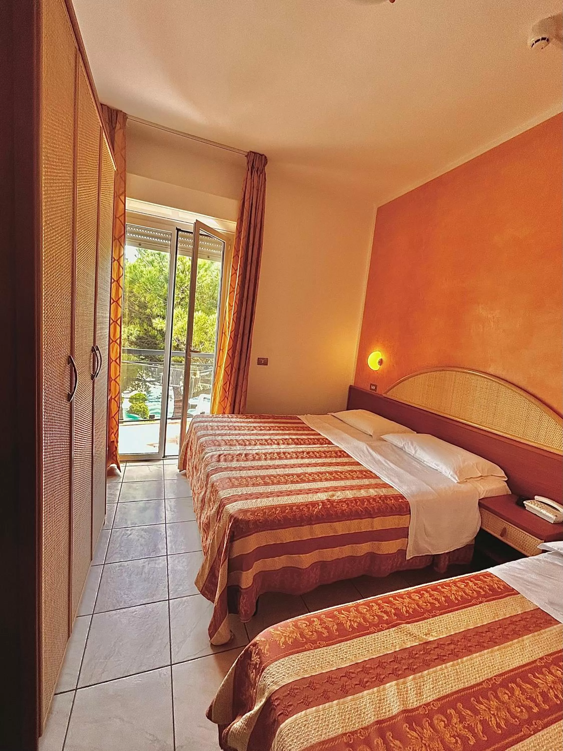 Triple Room in Hotel Ausonia