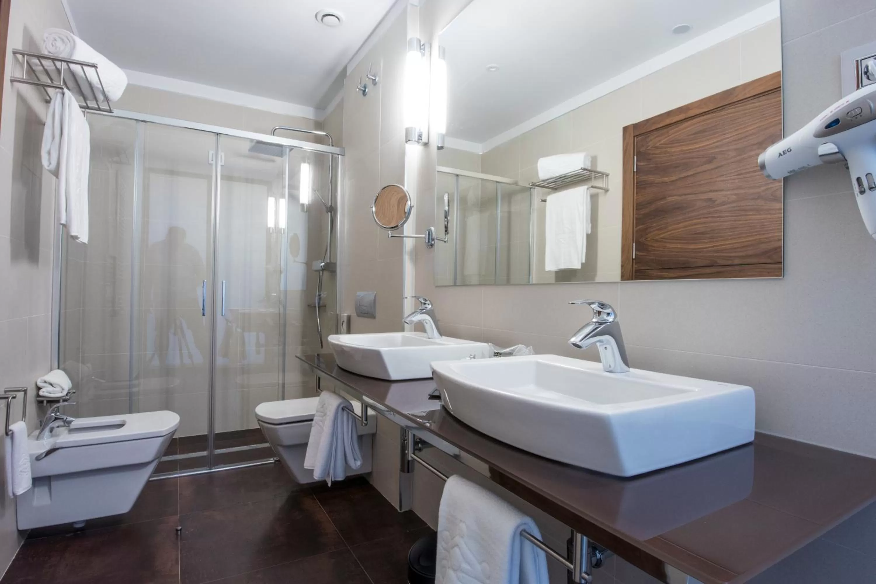 Standard Double Room (3 Adults) in Parador de Lleida