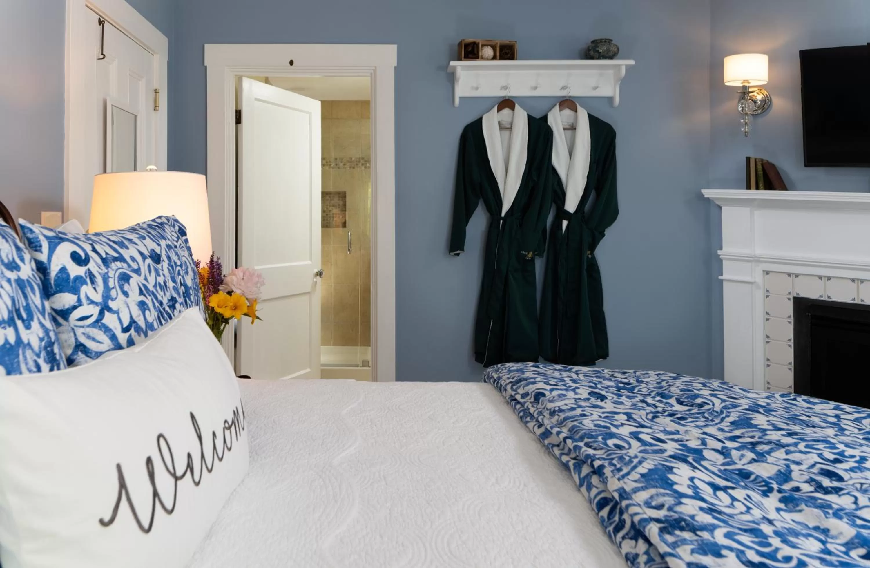 Standard Queen Room in 1802 House Bed & Breakfast