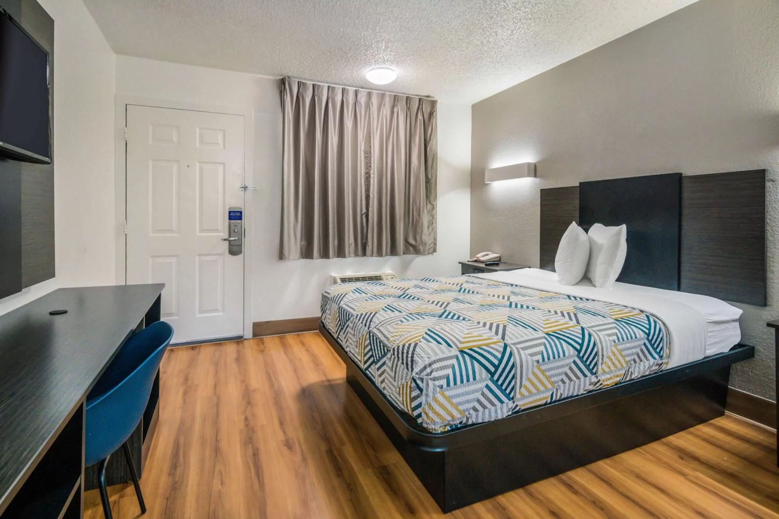 Queen Room - single occupancy in Motel 6-Irving, TX - Dallas