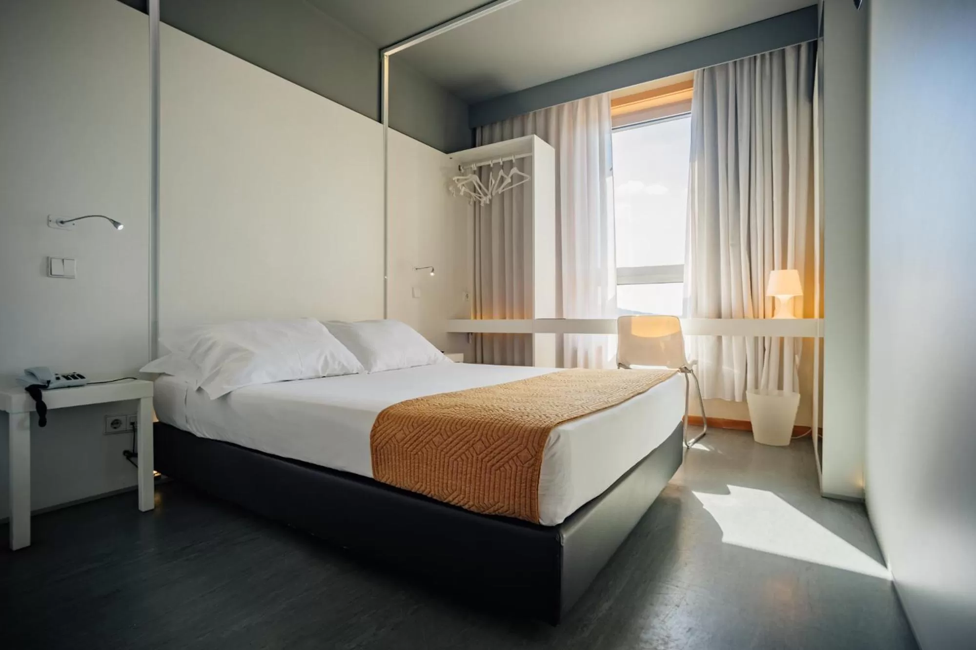 Double room Romantic in Basic Braga by Axis