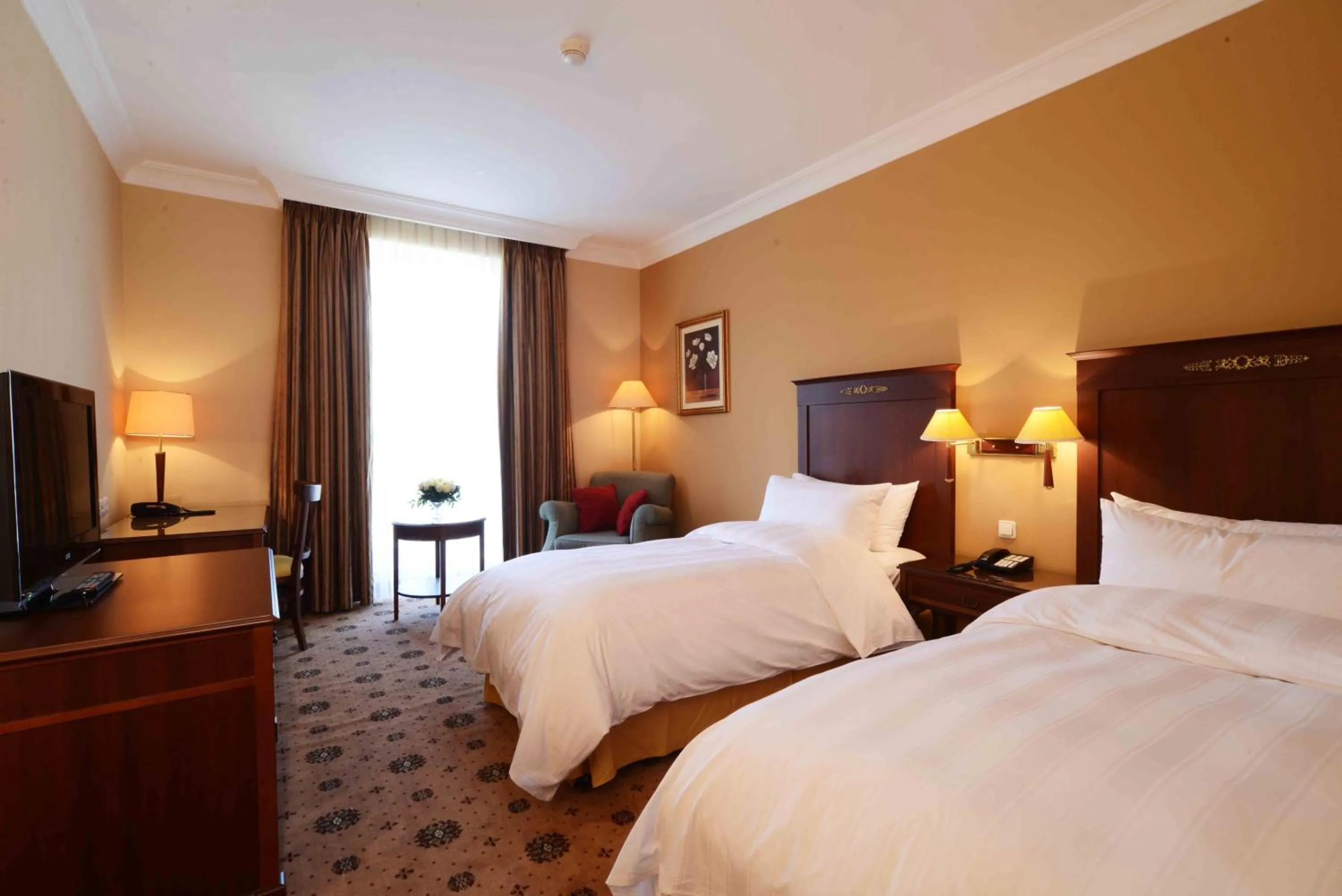 Standard Twin Room - single occupancy in LOTTE City Hotels Tashkent Palace