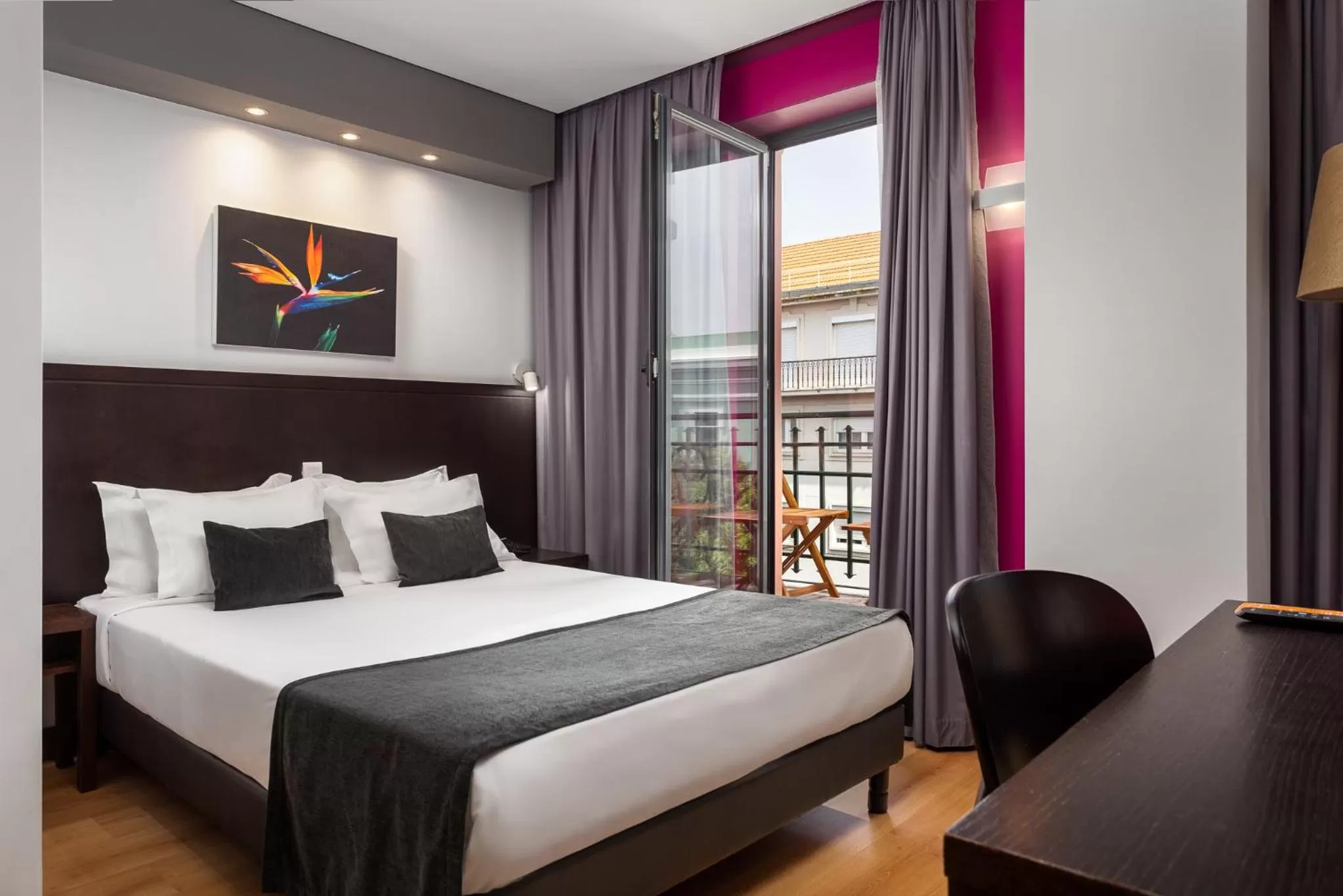 Deluxe Double Room with Balcony in Hotel Luena