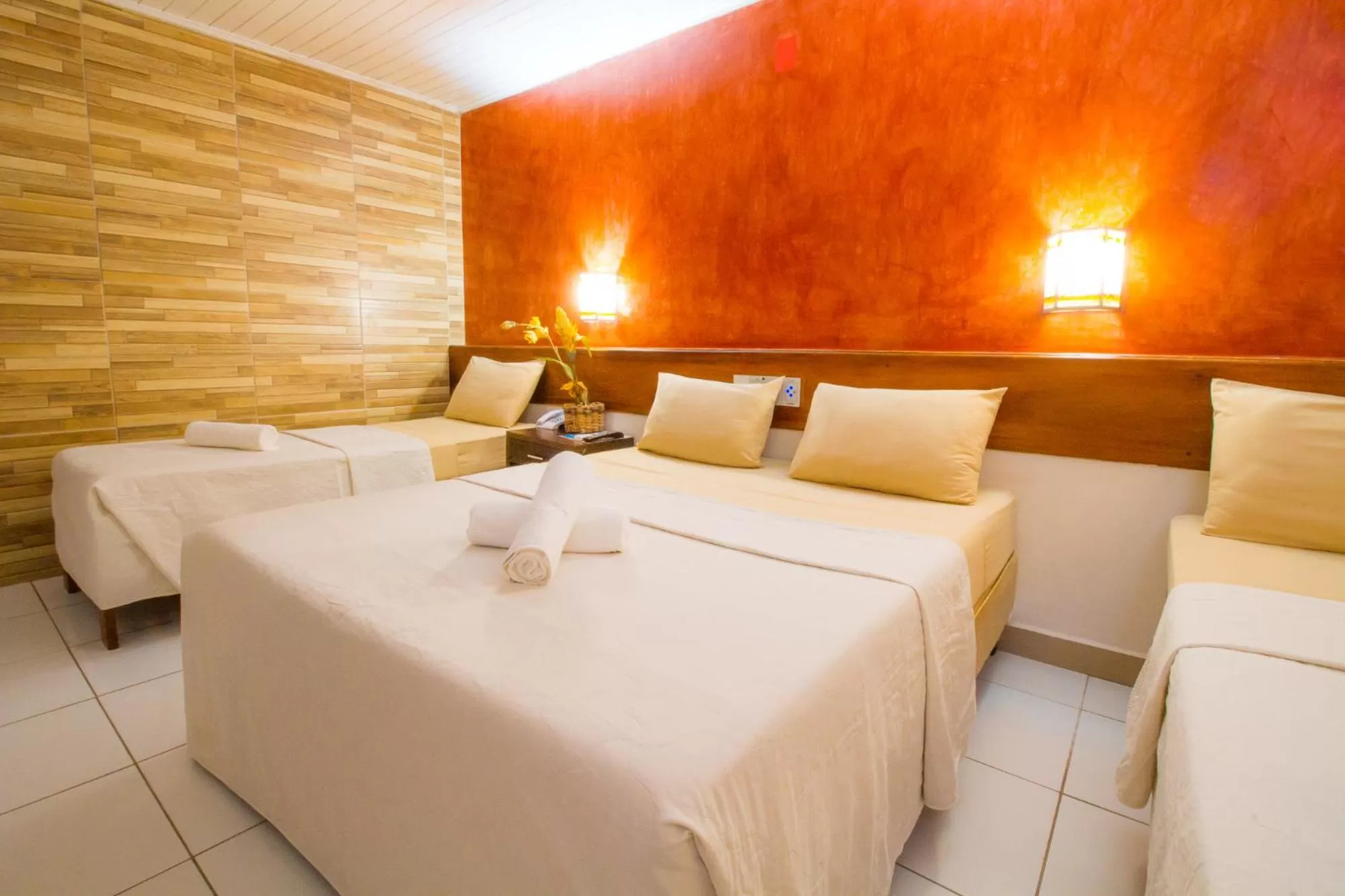 Standard Quadruple Room in Shangrilá - Rede Soberano