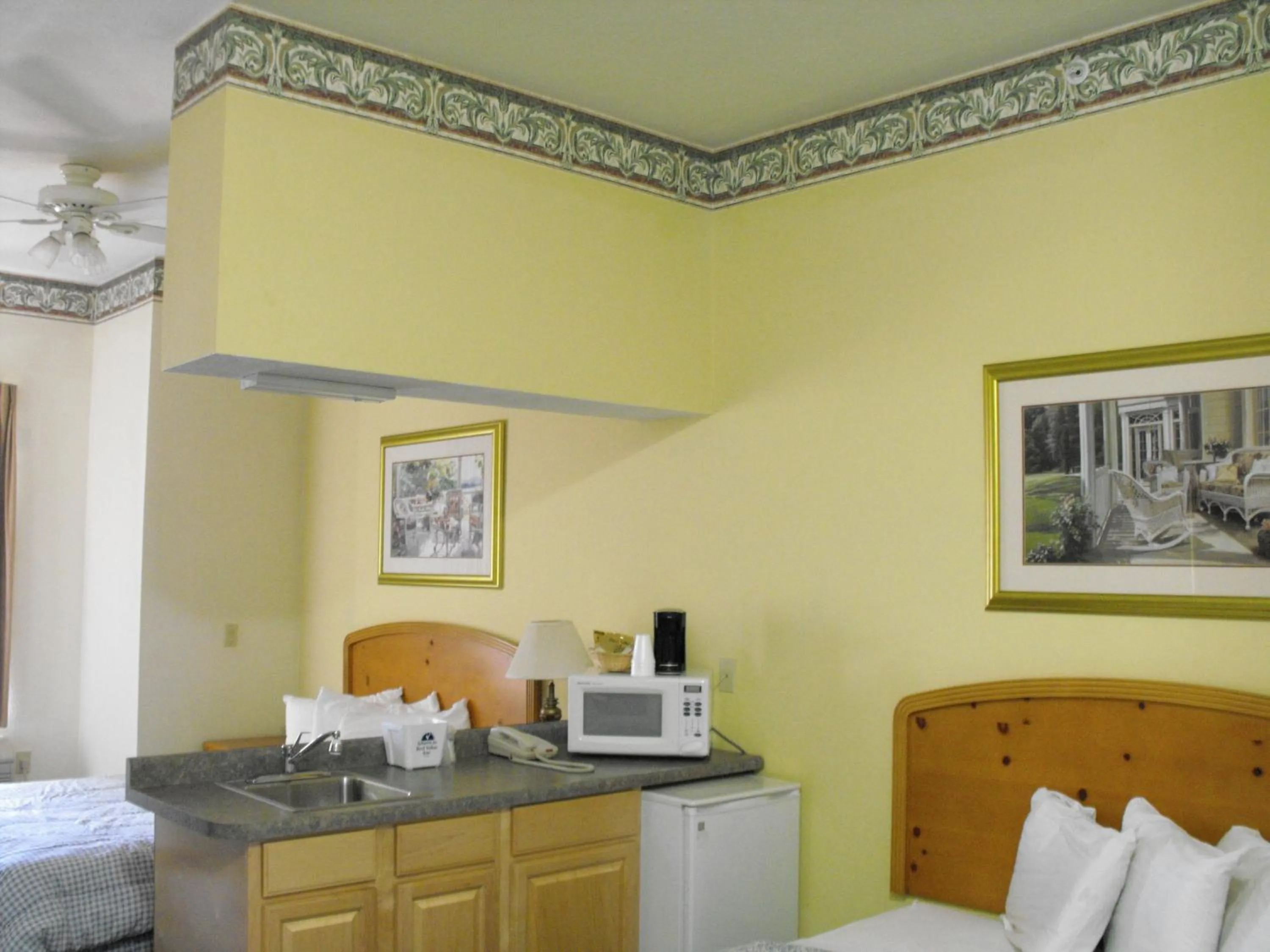 Double Room with Two Double Beds - Non-Smoking in Americas Best Value Inn Three Rivers