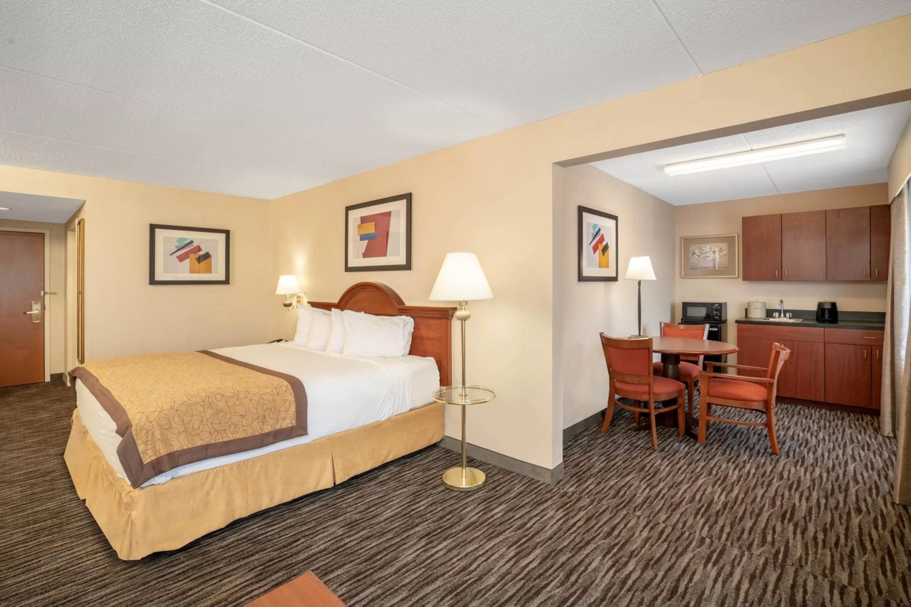 King Studio Suite - Non-Smoking in Wingate by Wyndham Charlotte Airport