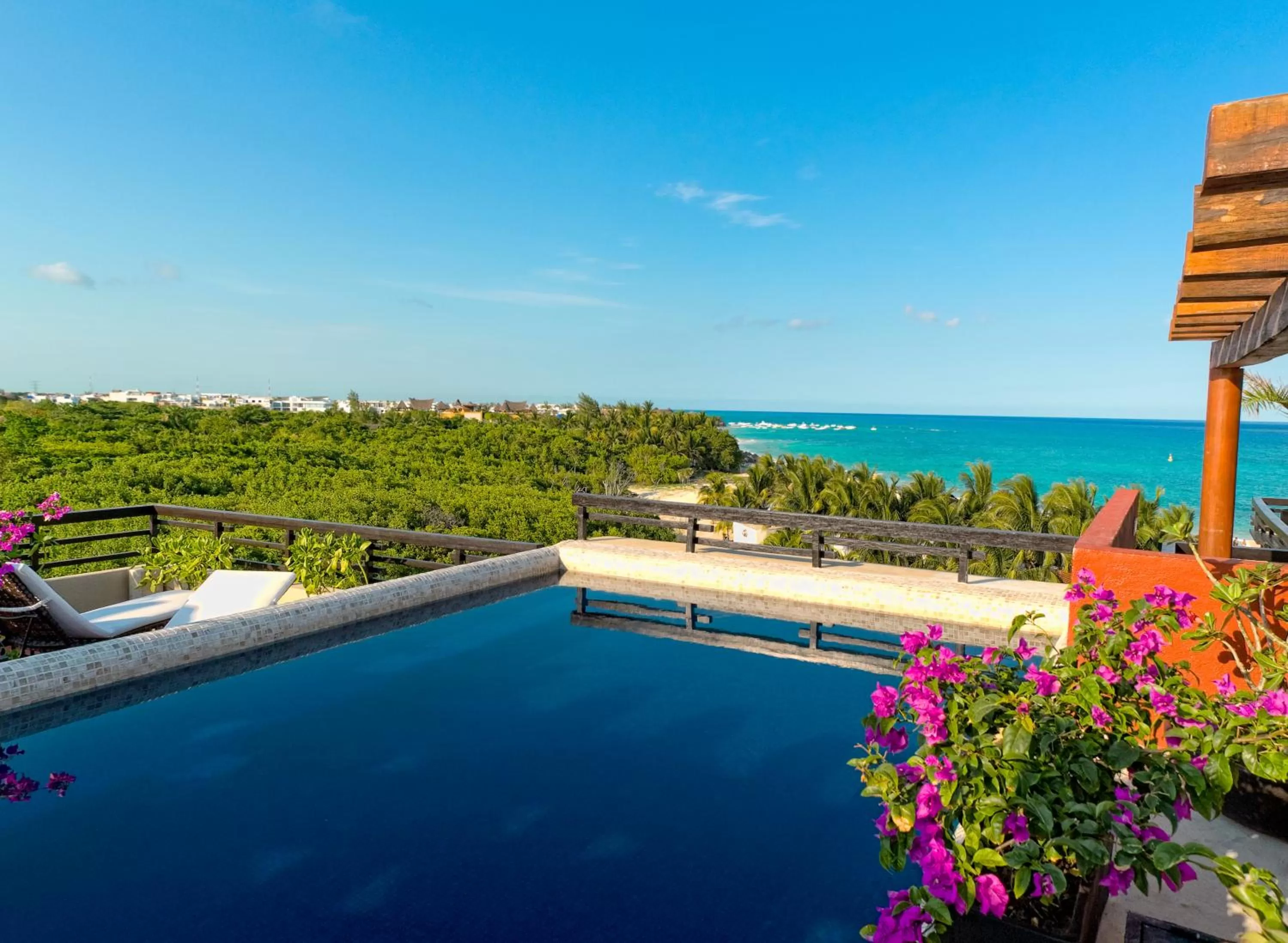 La Divina Two Bedroom Penthouse Suite with Rooftop and Private Pool in La Divina by Aldea Thai