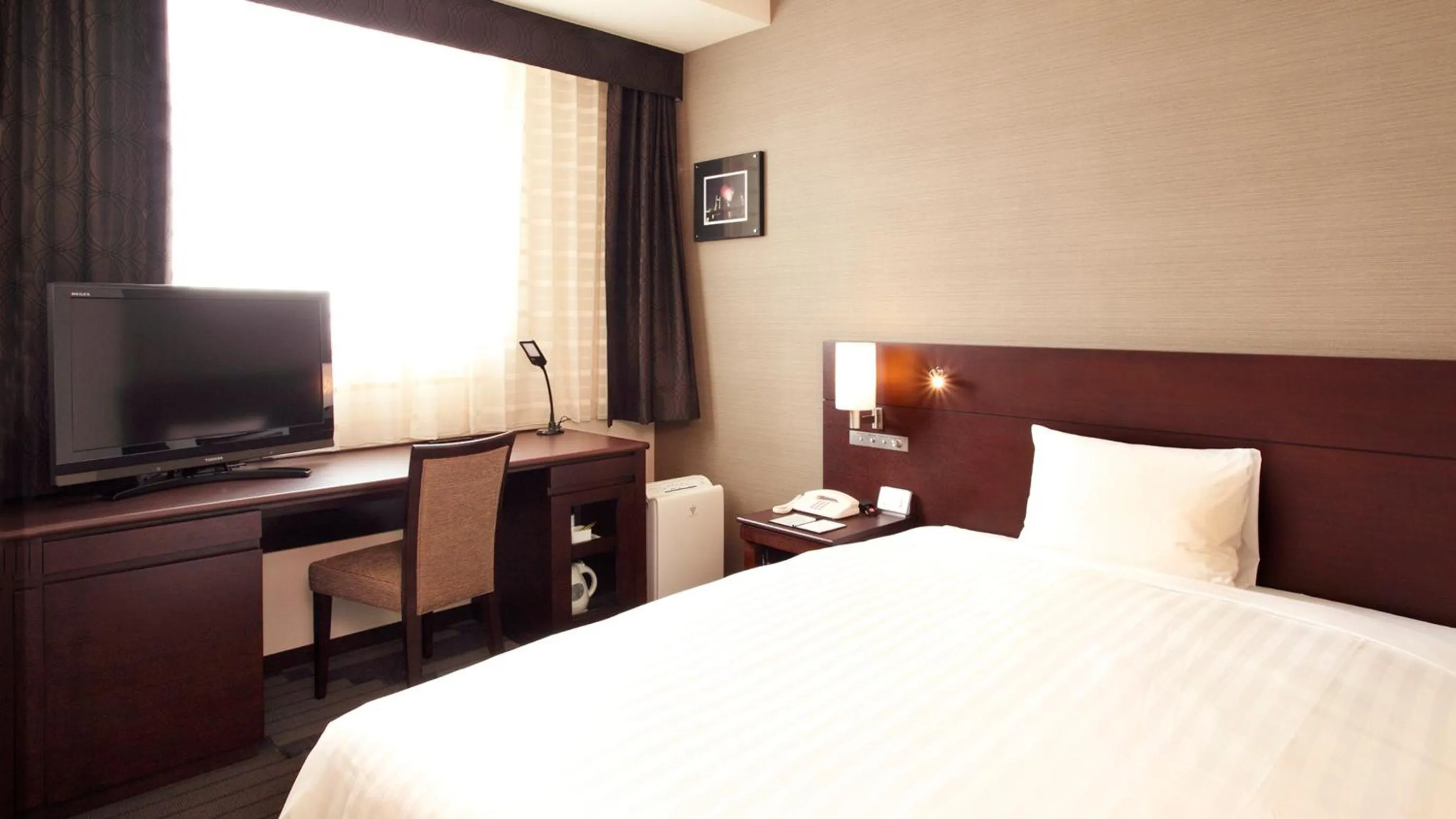 Single Room - single occupancy - Smoking in JR-East Hotel Mets Yokohama Tsurumi