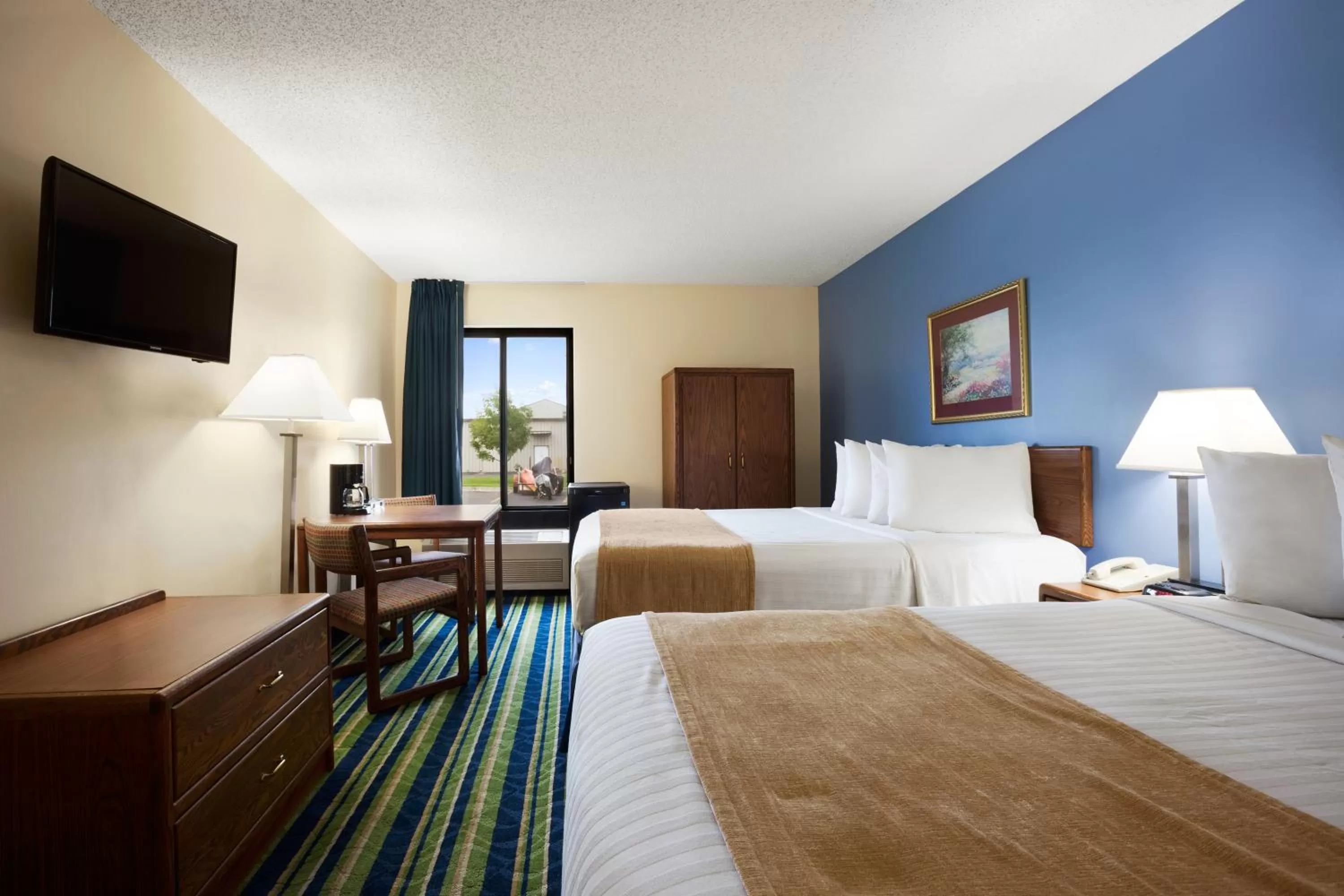 Queen Room with Two Queen Beds - Non-Smoking in Days Inn by Wyndham Fargo - West Acres