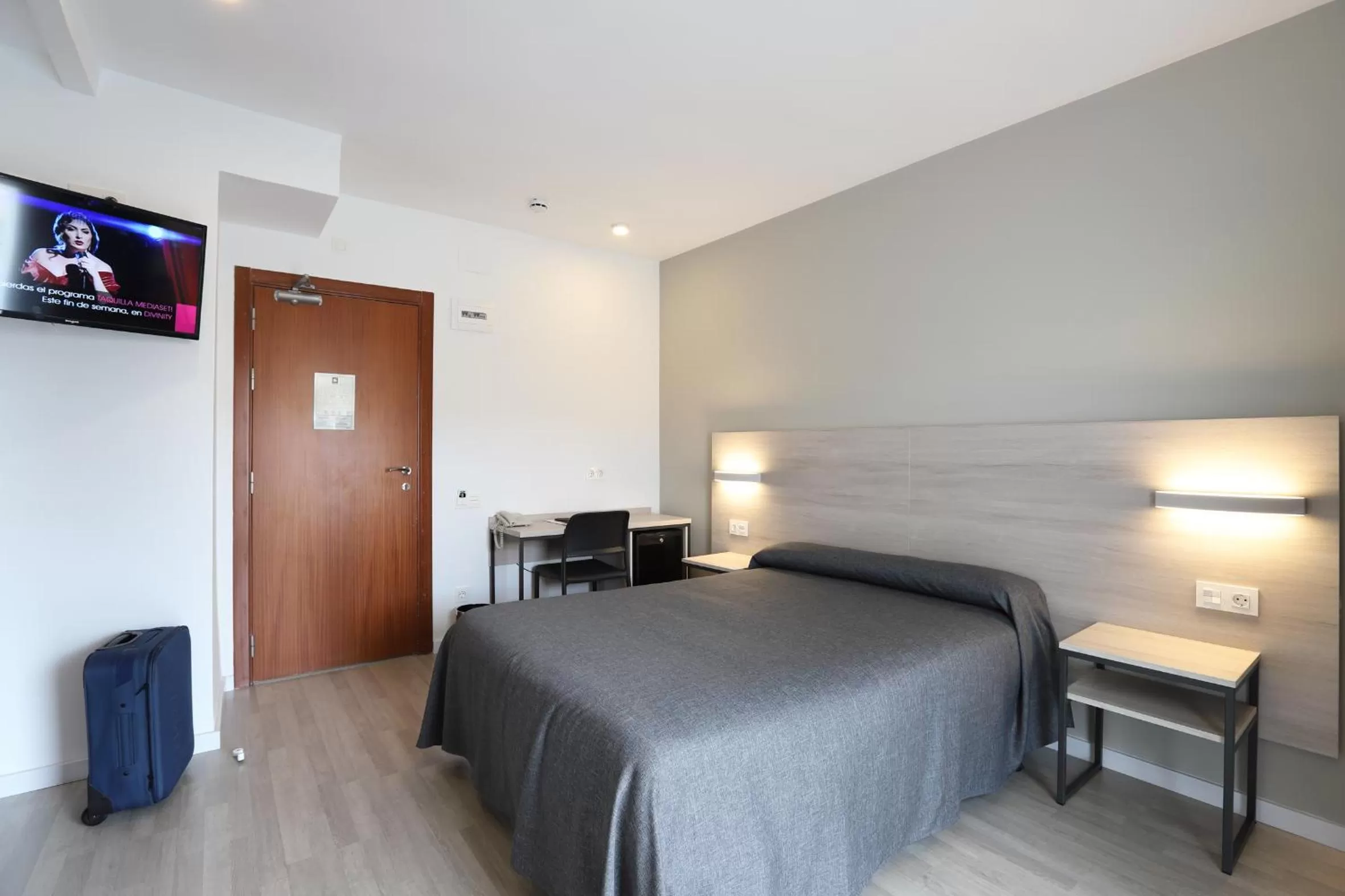 Twin Room with Pool View in Hotel Brasil