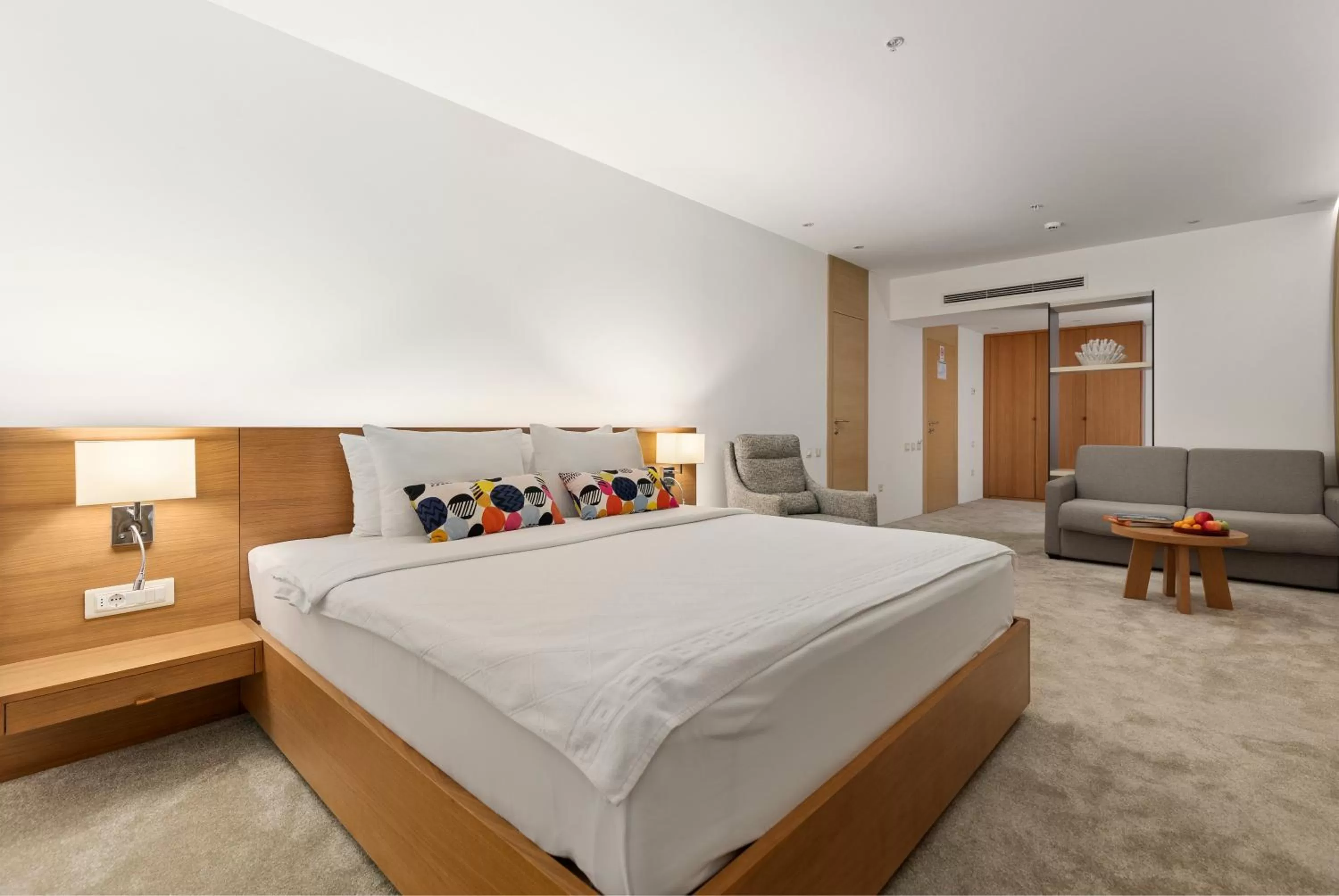 Junior Suite with Inner Courtyard View in Hotel Harmonia by Dukley