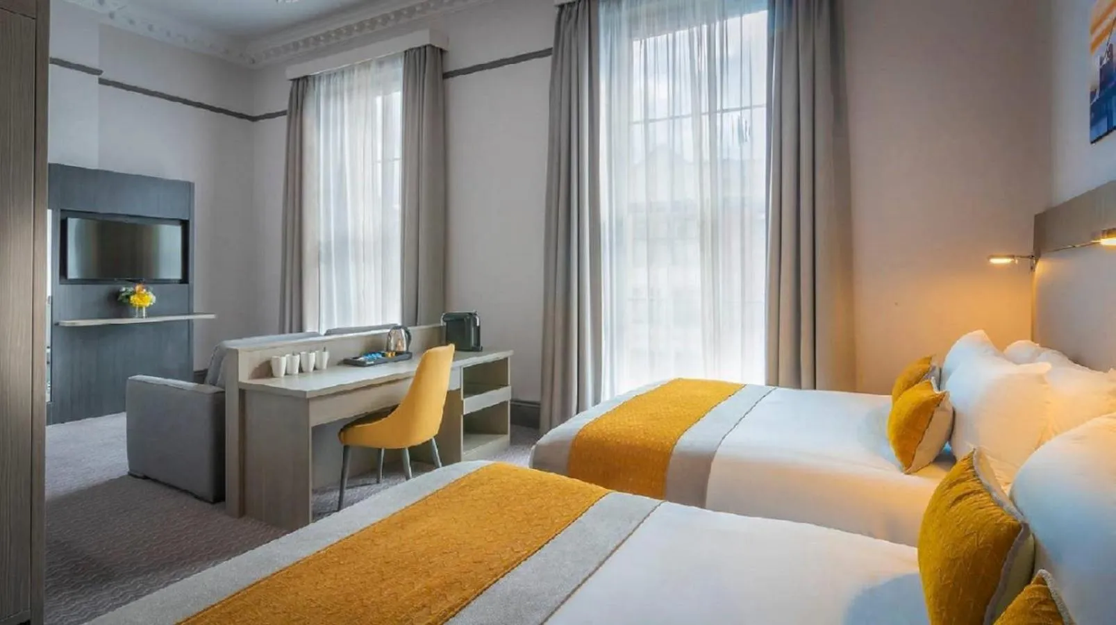 Superior Quadruple Room in Maldron Hotel Parnell Square Dublin City