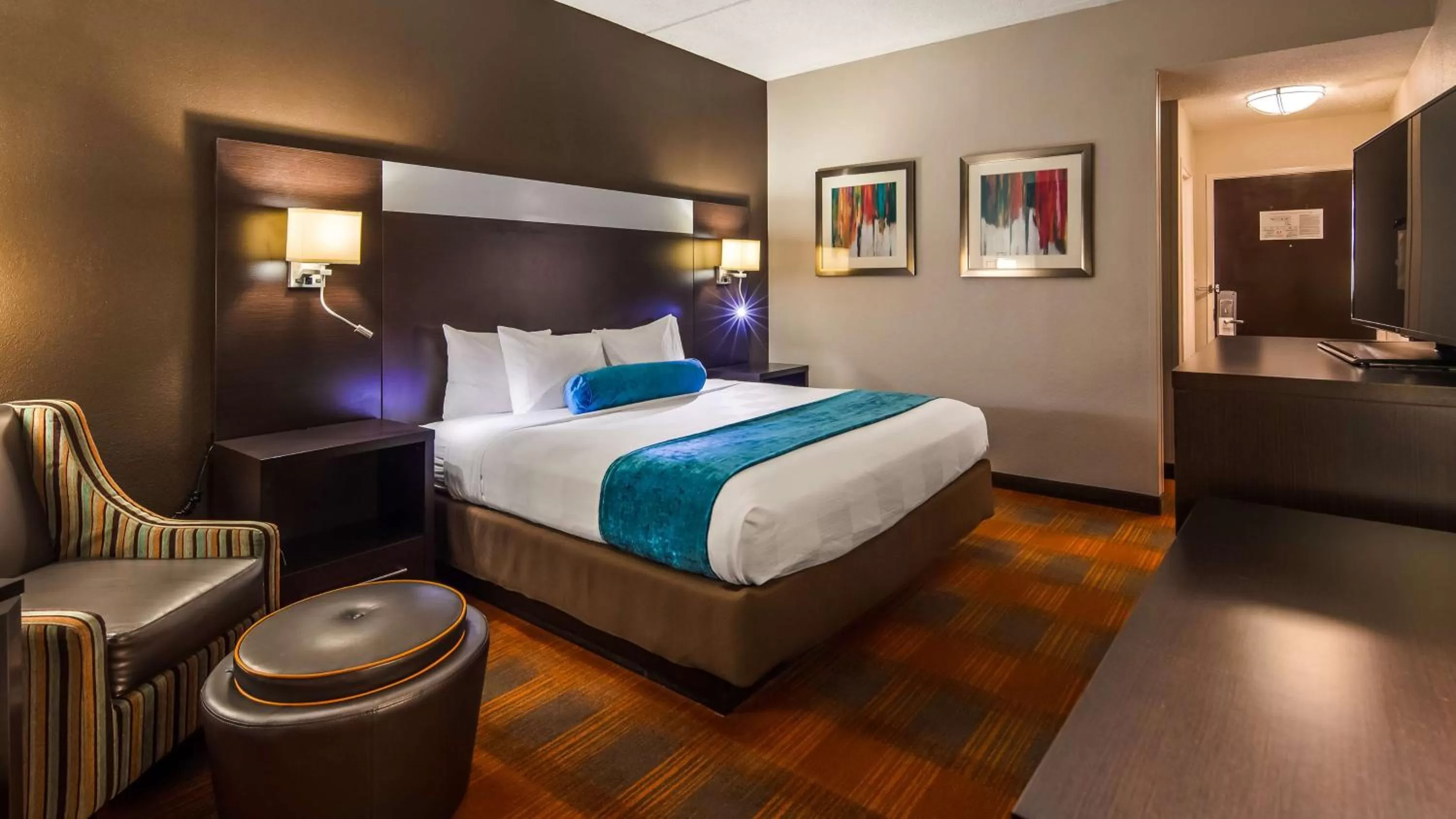 King Room with Roll In Shower - Non-Smoking in Best Western Plus Pineville-Charlotte South