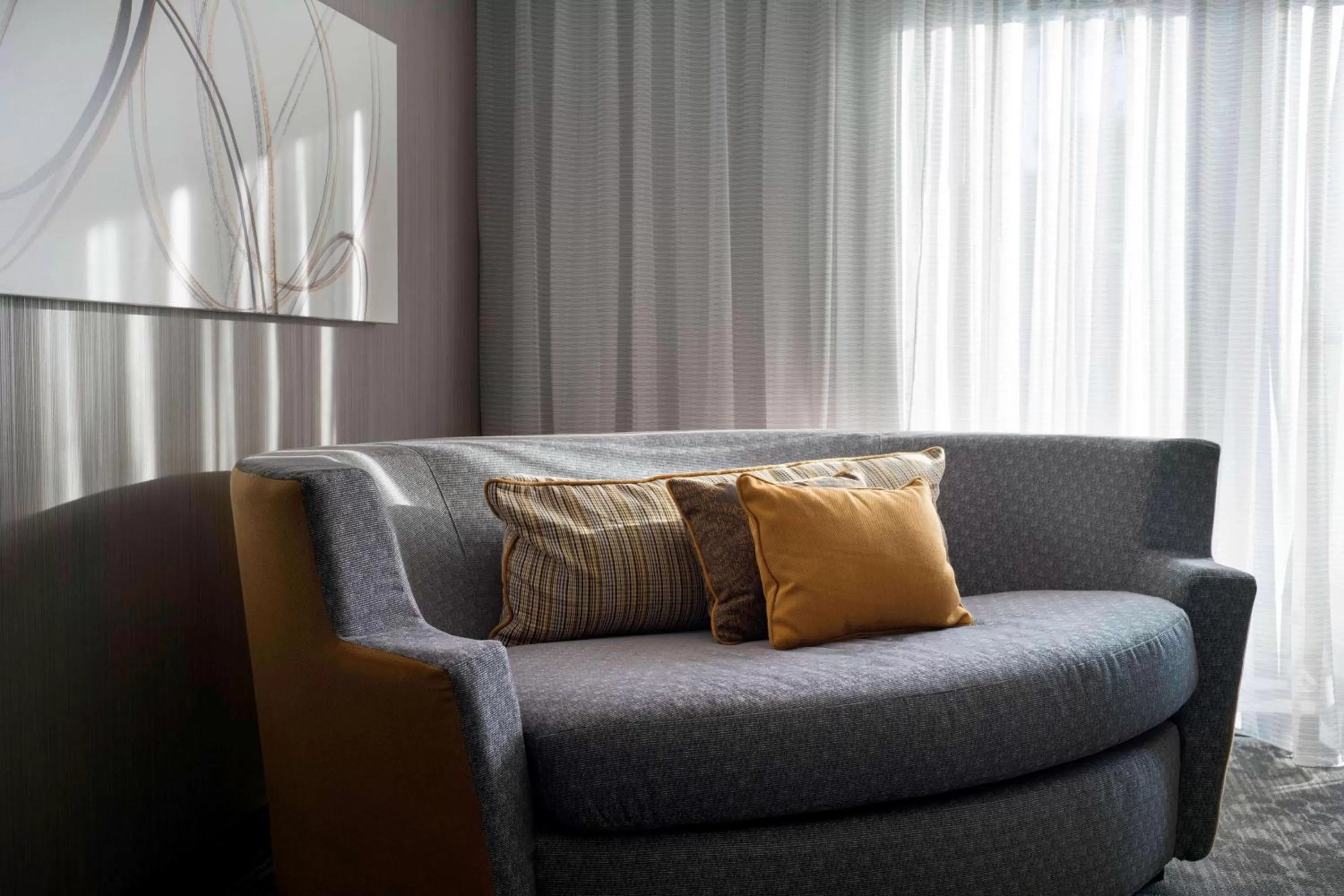 Deluxe King with Balcony/Poolview in Sonesta Select Los Angeles Torrance South Bay