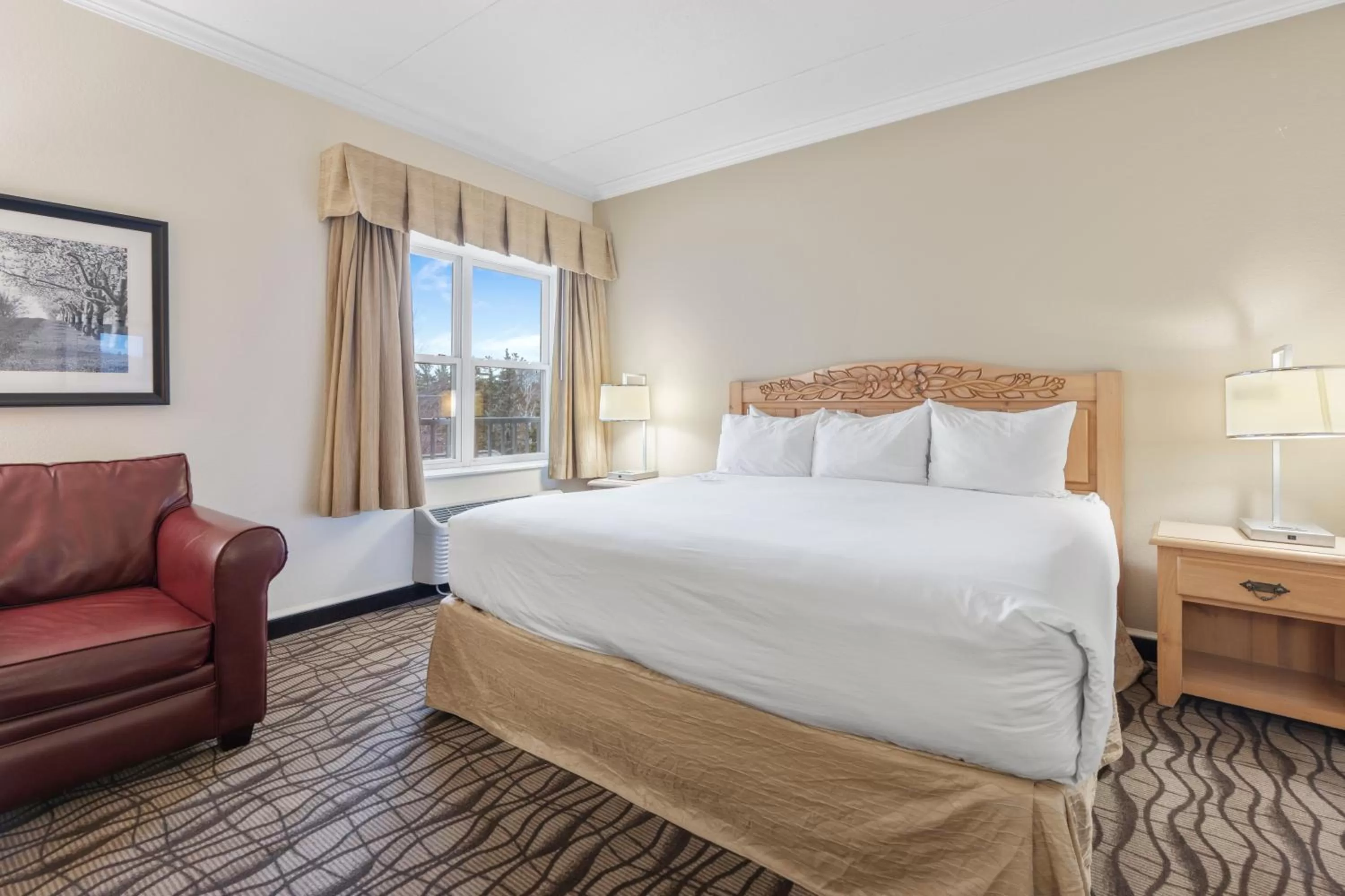 King Studio in Cherry Tree Inn & Suites