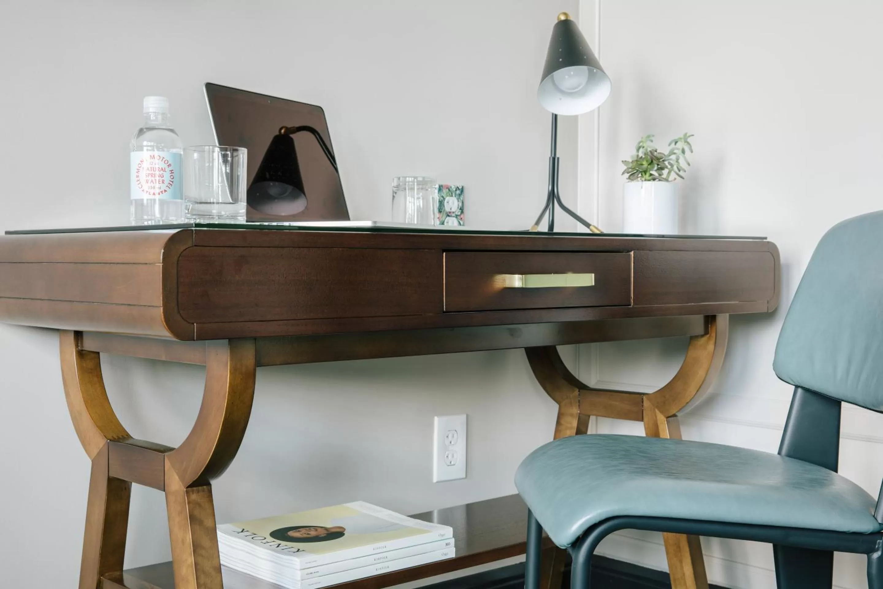 Deluxe King Room in Hotel Clermont Atlanta, by Oliver