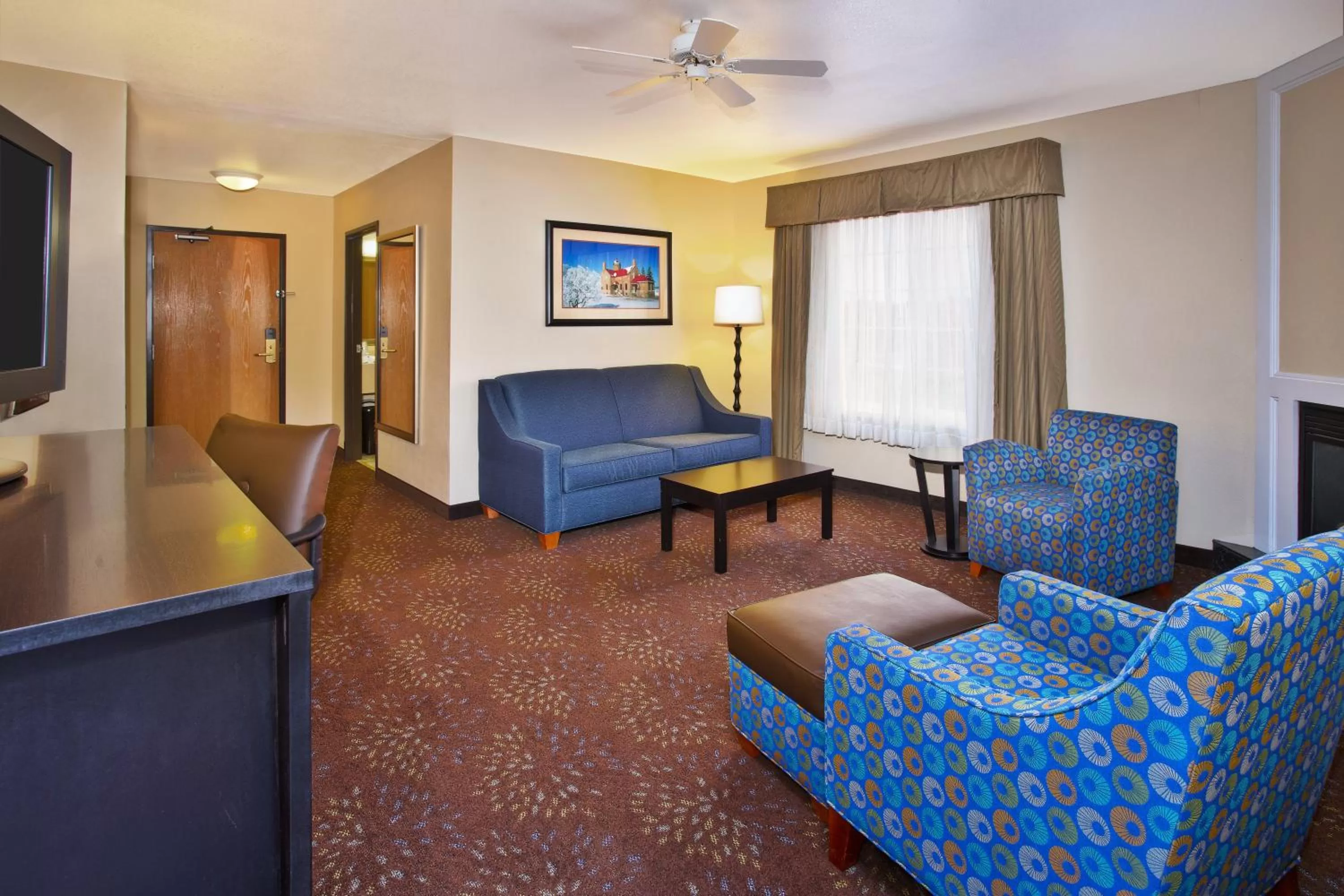 One-Bedroom Suite in Holiday Inn Express Mackinaw City by IHG