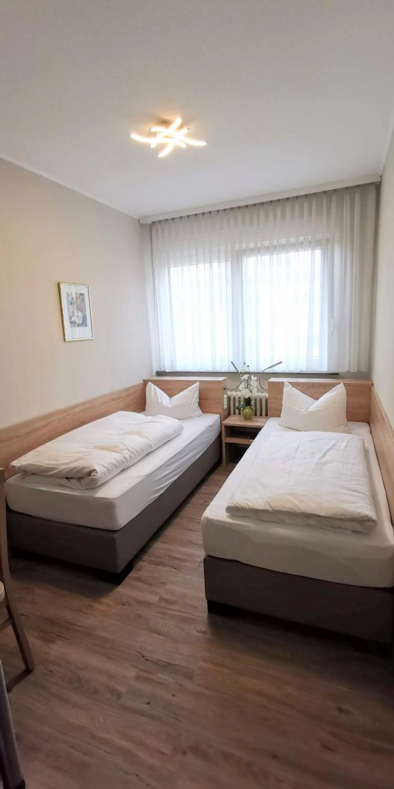 Small Twin Room in Zum Winzermännle