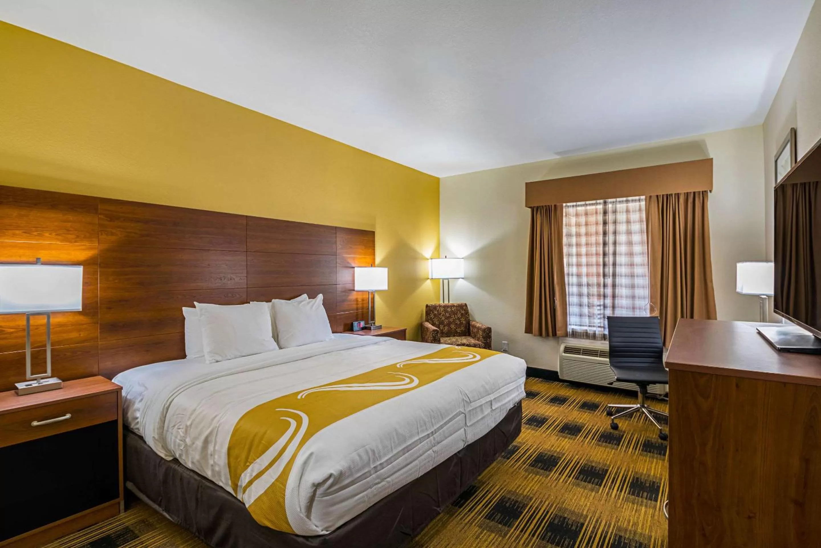 King Suite - Accessible/Non-Smoking in Quality Inn & Suites