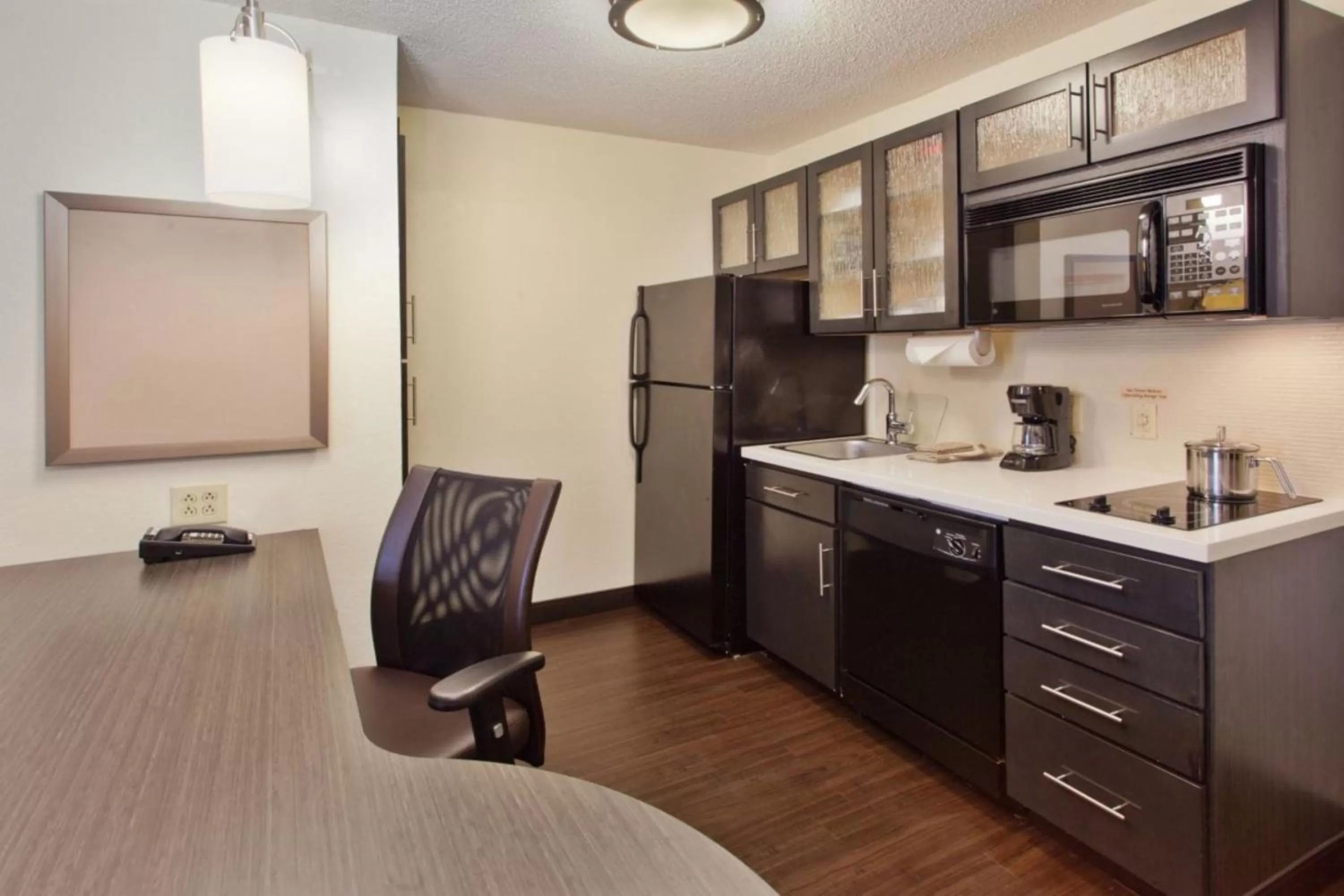 One-Bedroom King Suite in Candlewood Suites Pueblo by IHG