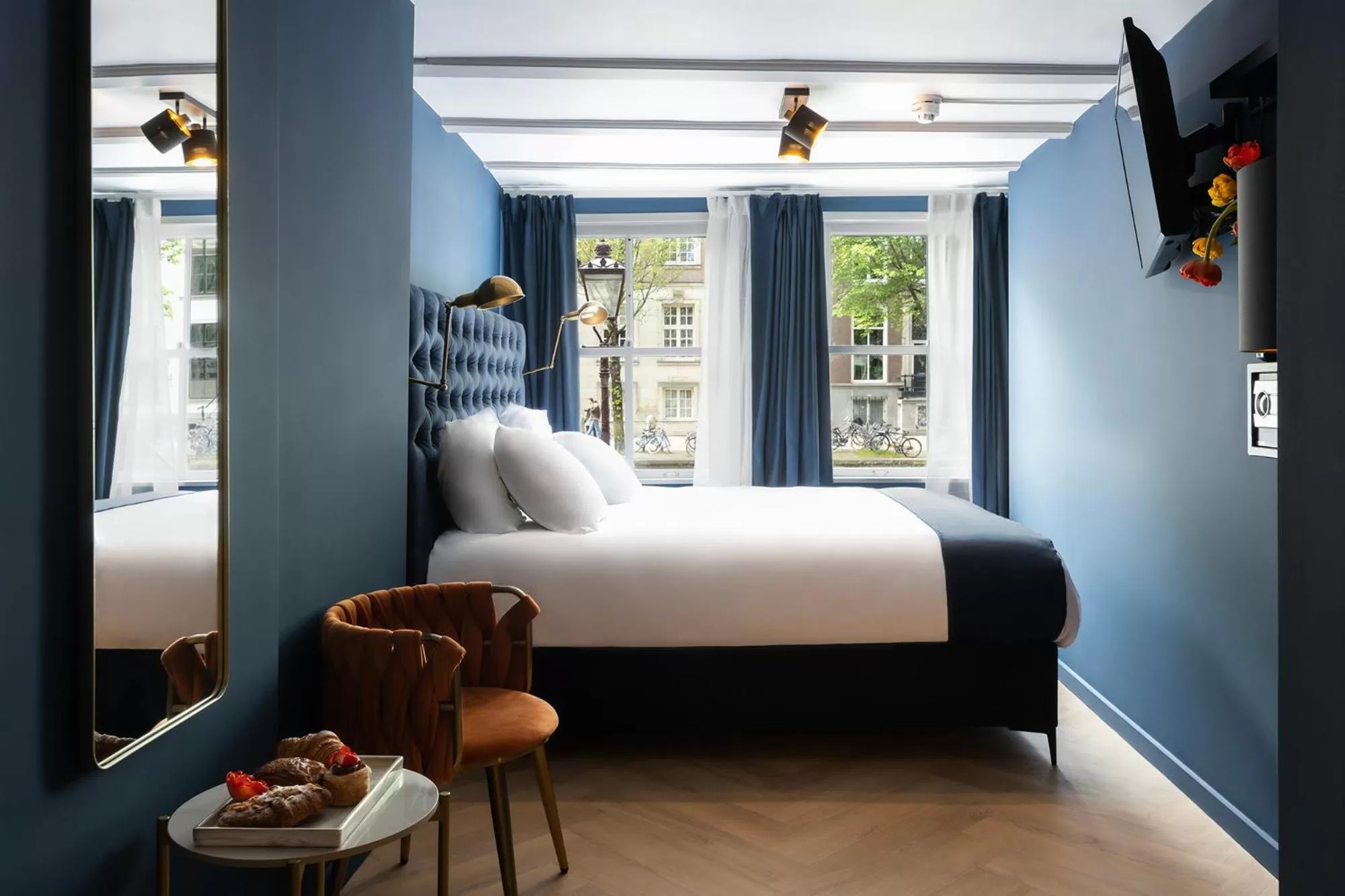 Signature Suite with Canal View in HEGRA by Stanley Collection