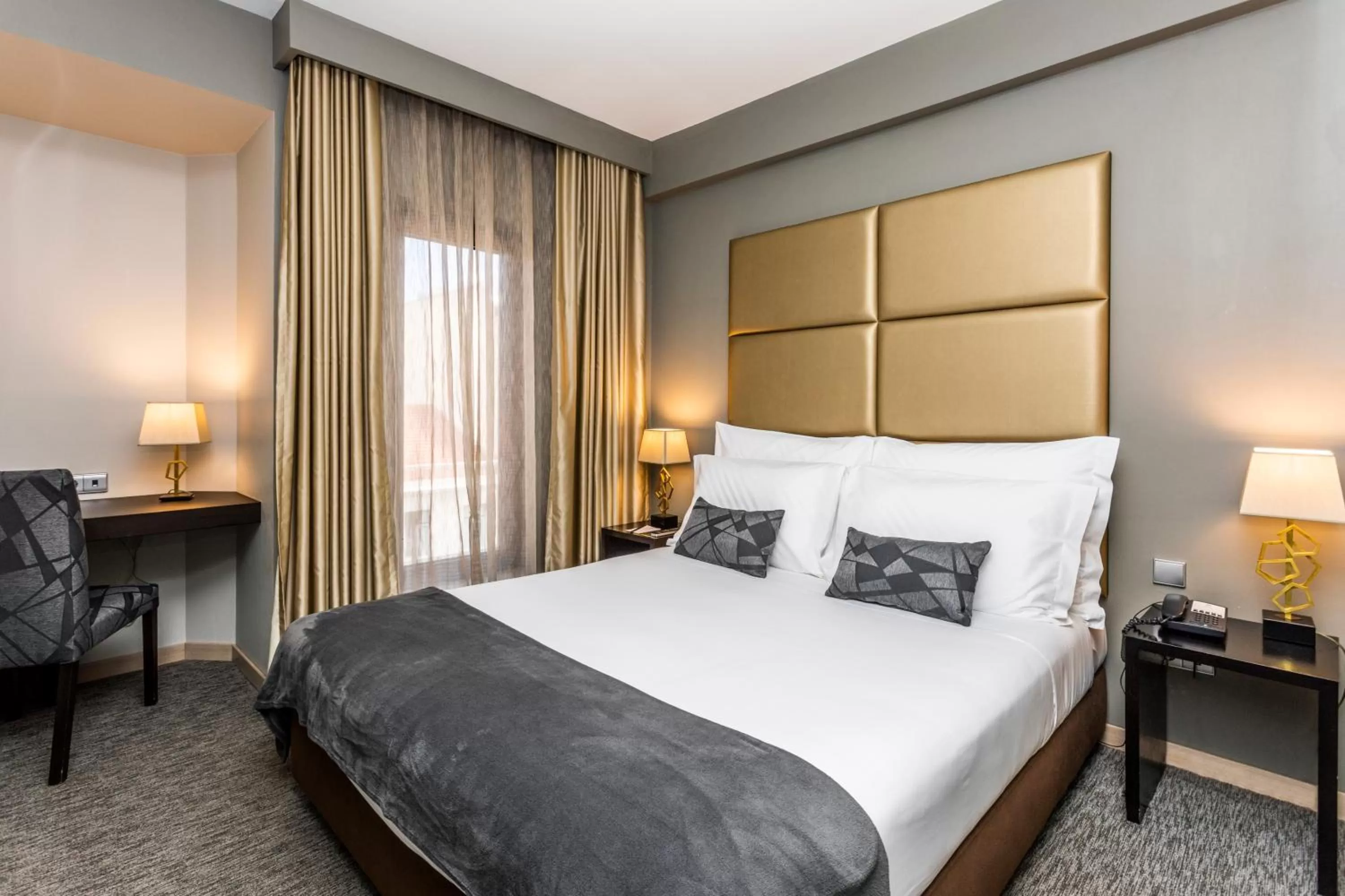 Superior Double Room in Czar Lisbon Hotel