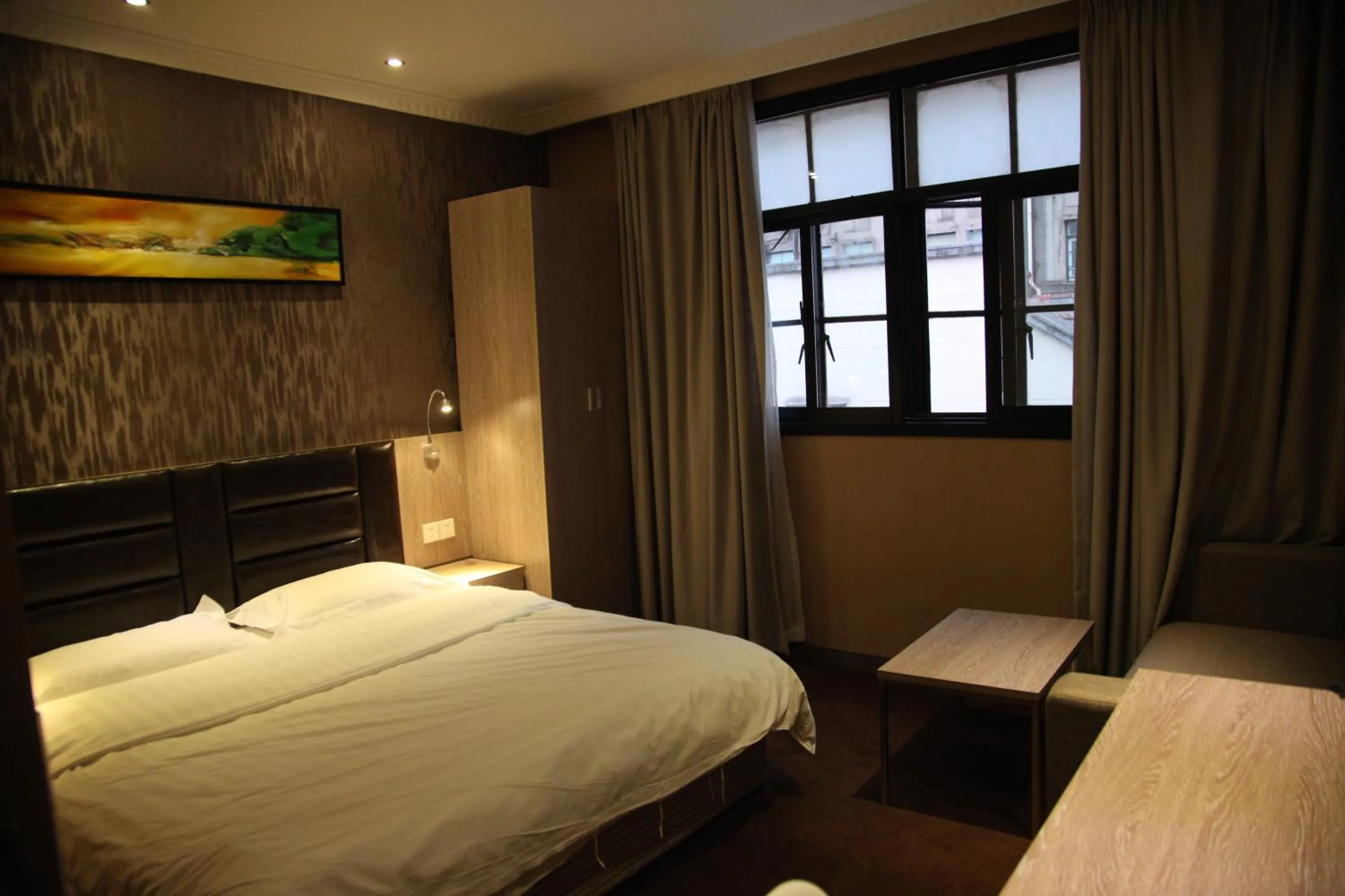 Deluxe Double Room in Shanghai Fish Inn Bund