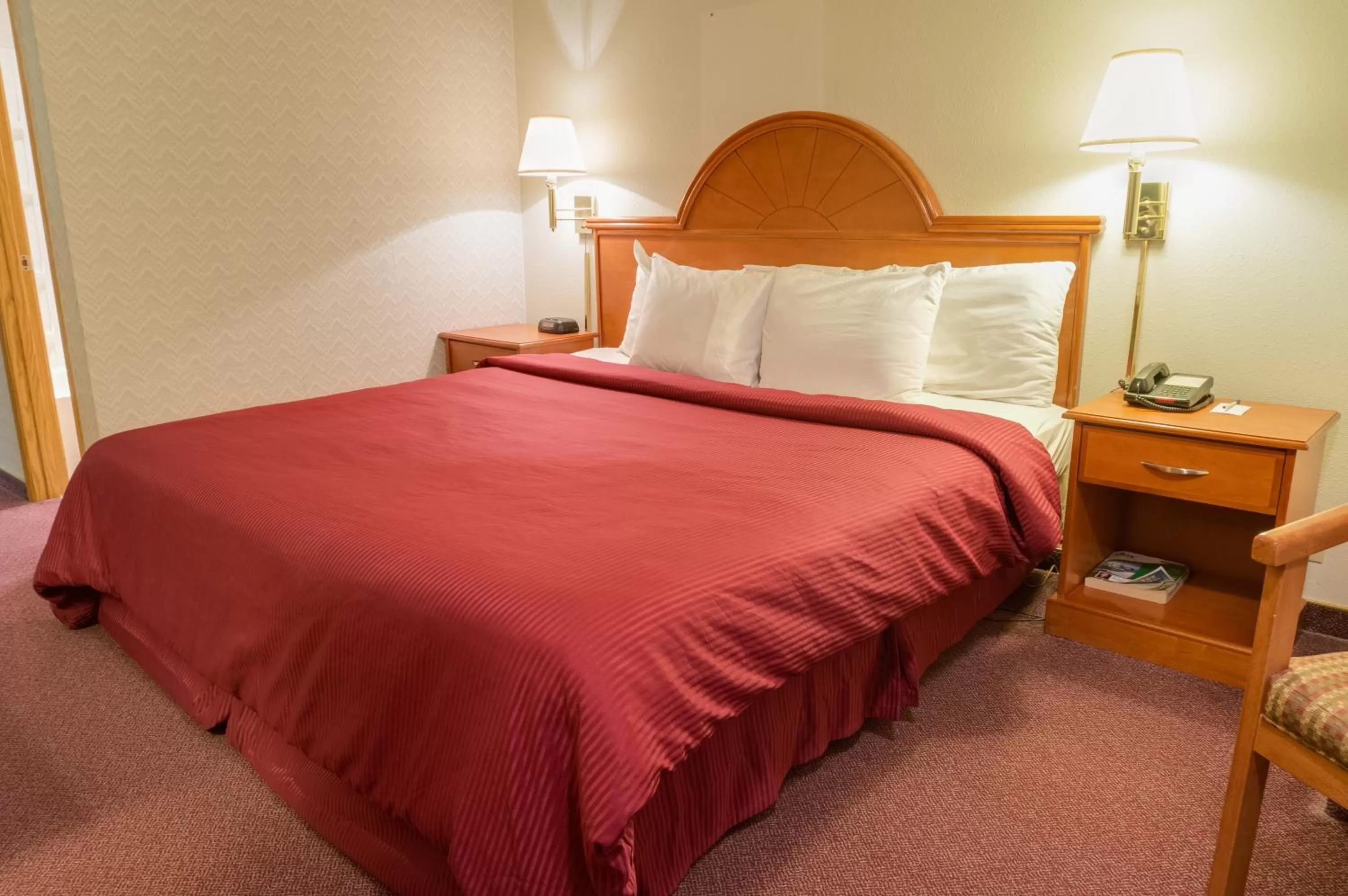 Queen Room - Non-Smoking in GuestHouse Inn Fife