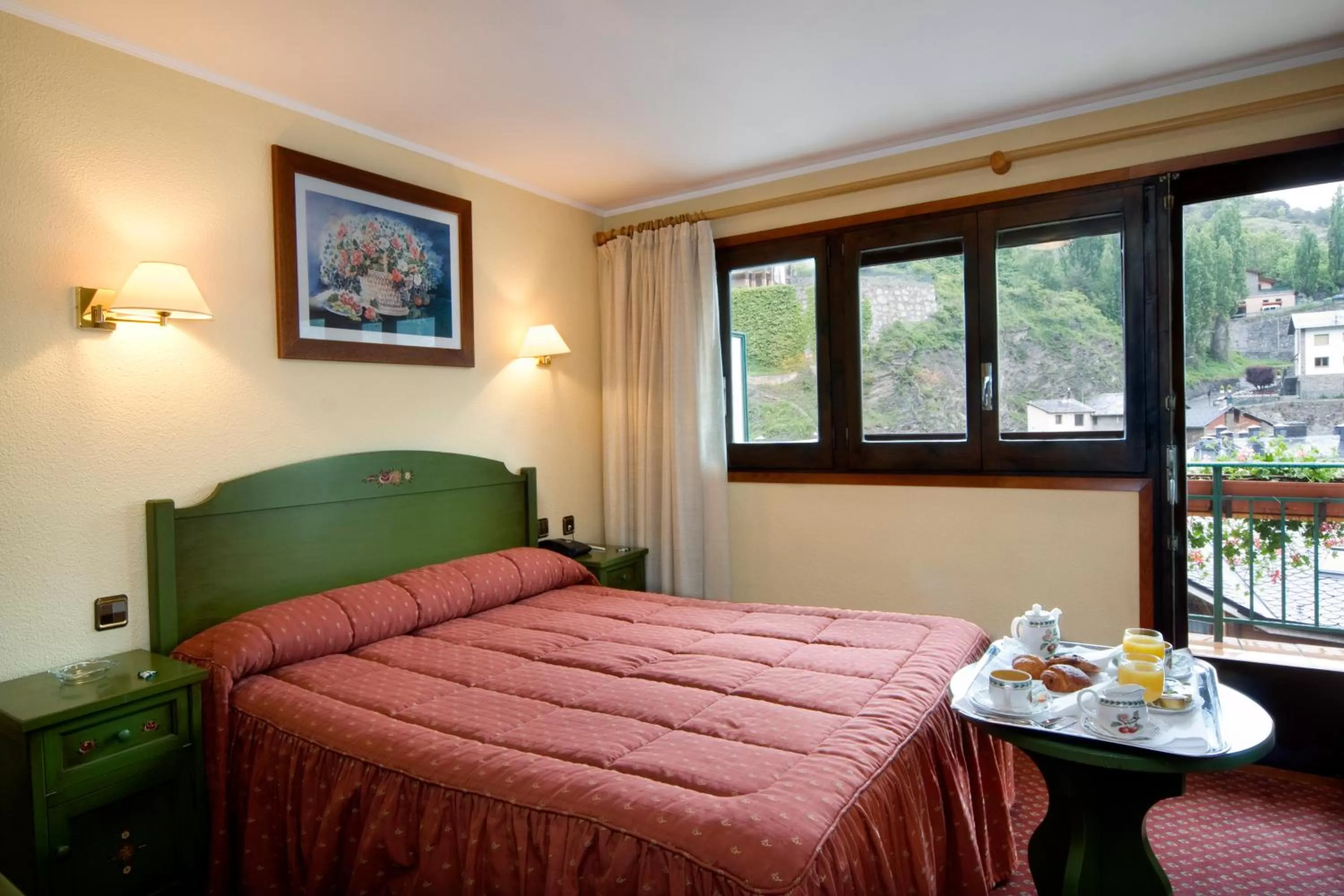 Double Room with Garden View in Rutllan & Spa