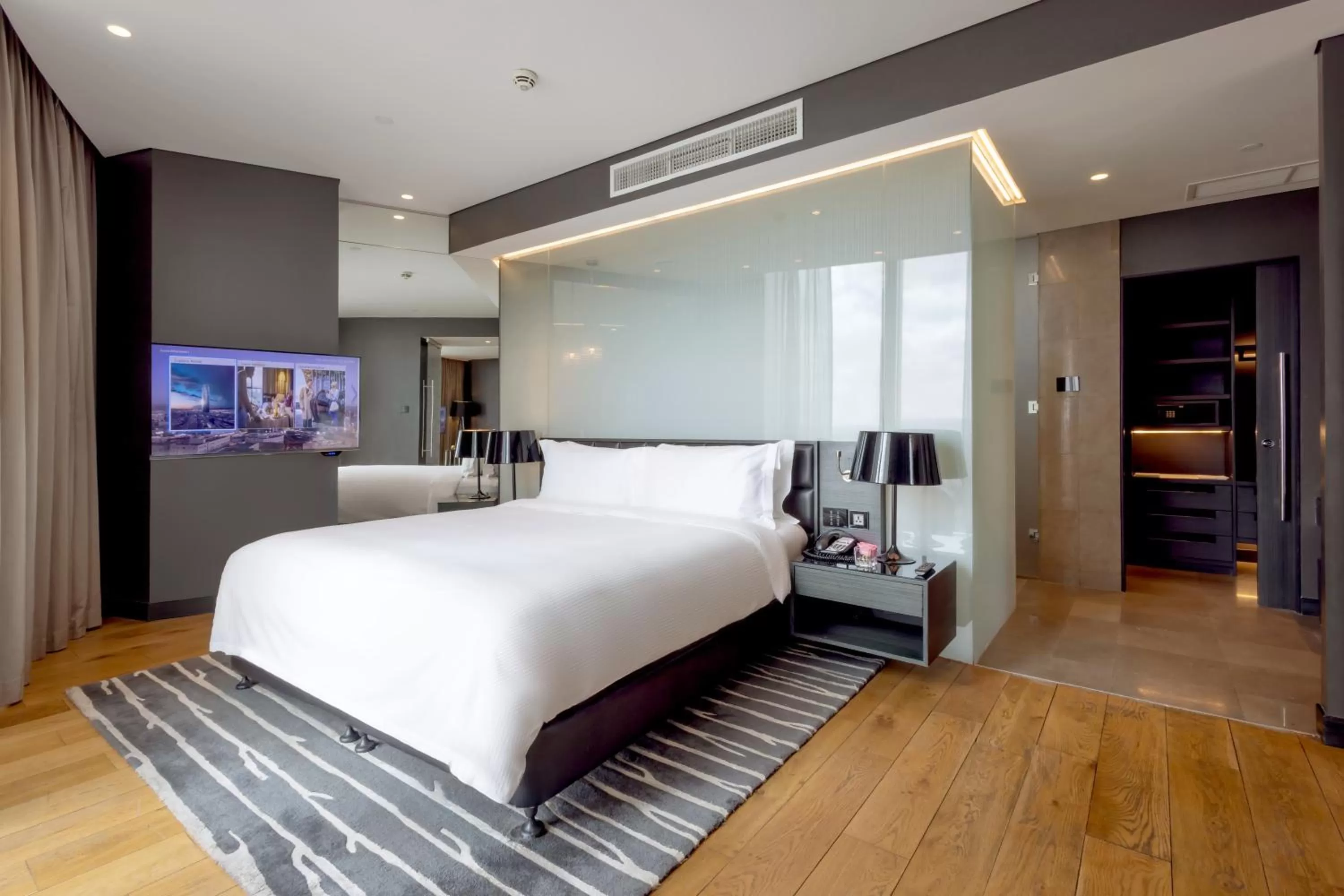 One Bedroom Suite City View in Amman Rotana