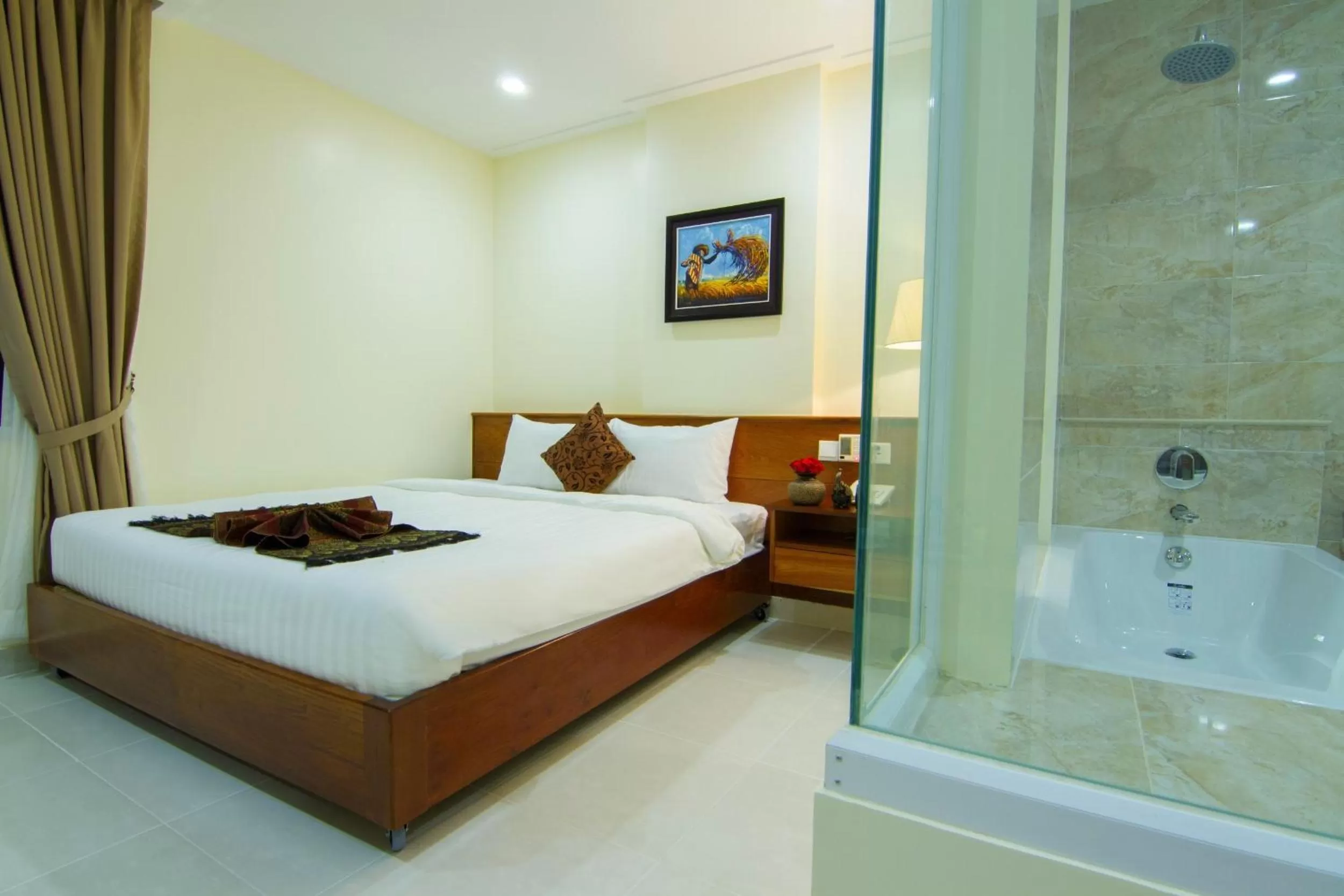 Deluxe Double Room in Rose Emerald Hotel
