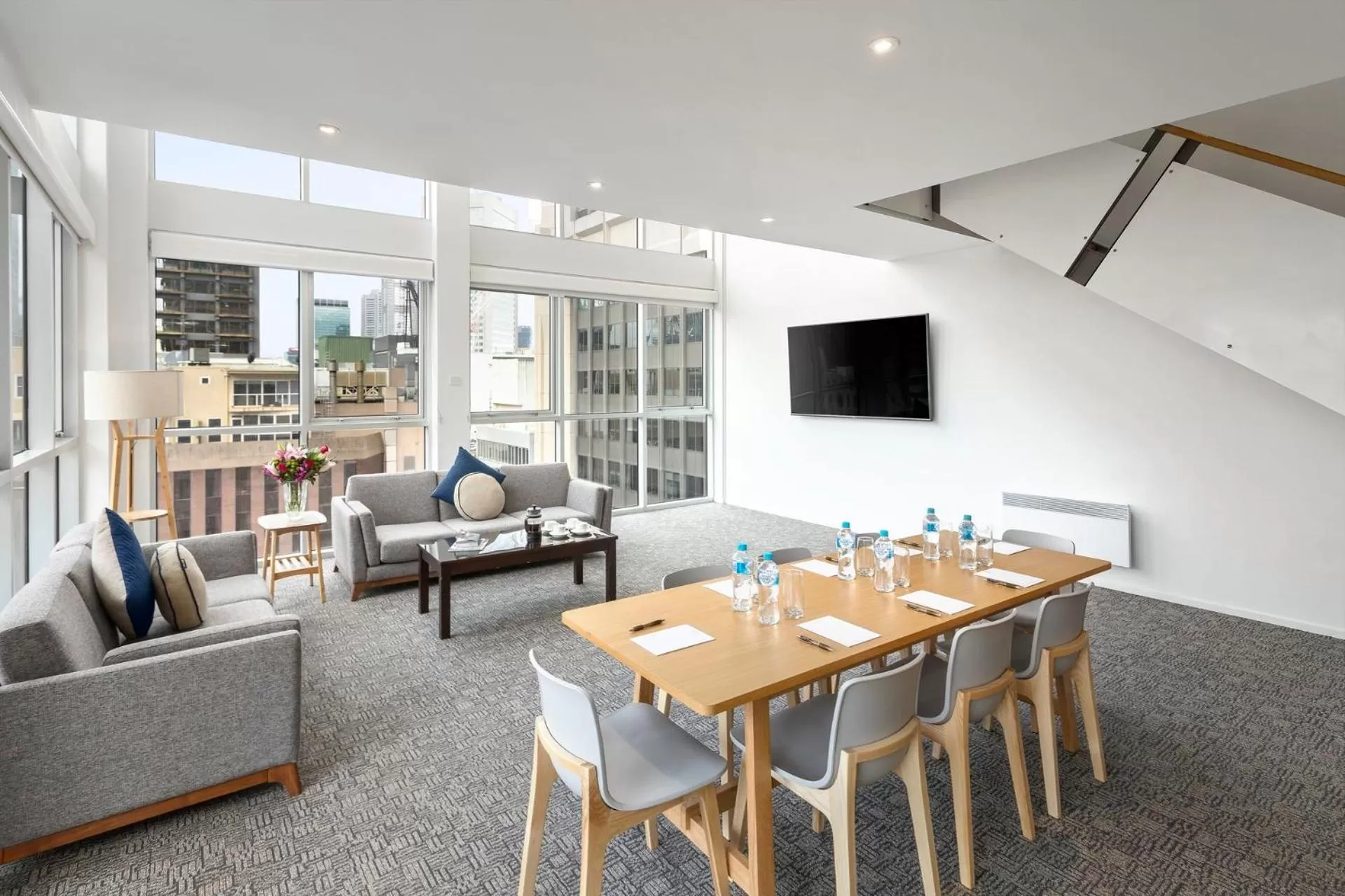 Executive Suite in Quest on William