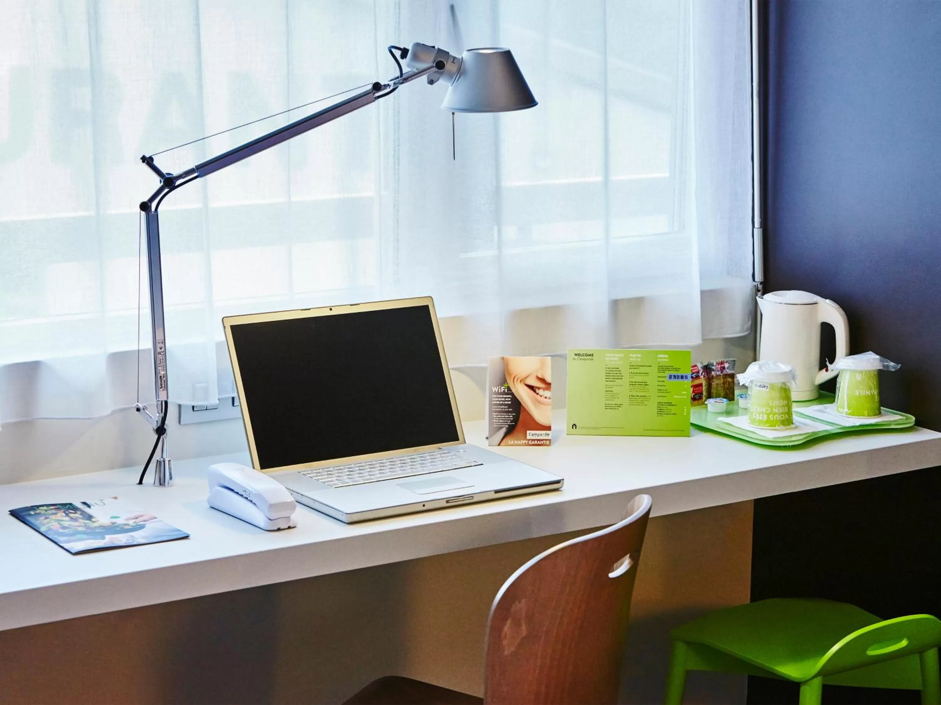 Standard Twin Room with One Single Bed - Up to Ten Years in Campanile Dijon Nord - Toison D'or