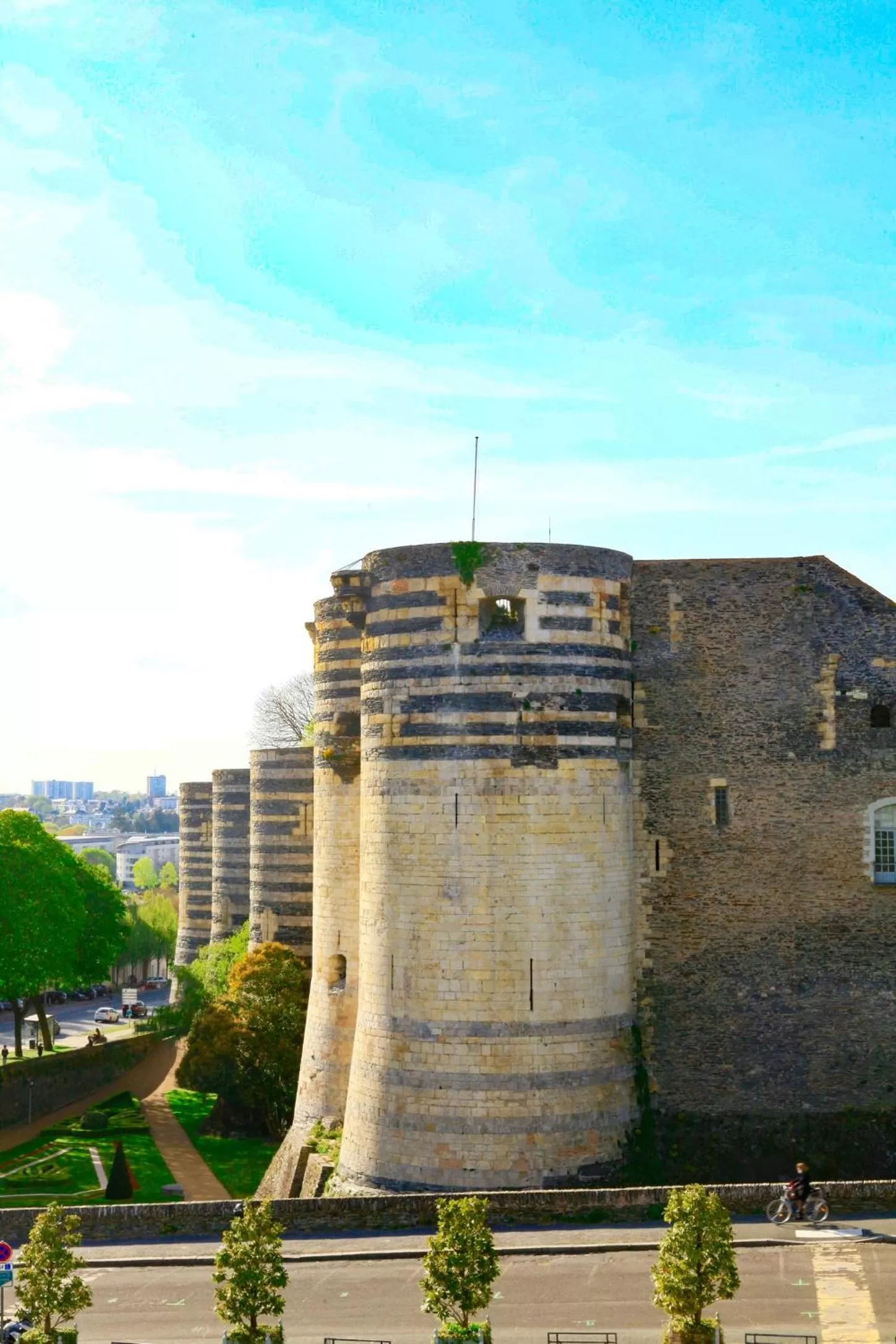 Classic Double Room with Castle View in Logis Hôtels- Hôtel Marguerite d'Anjou Angers château