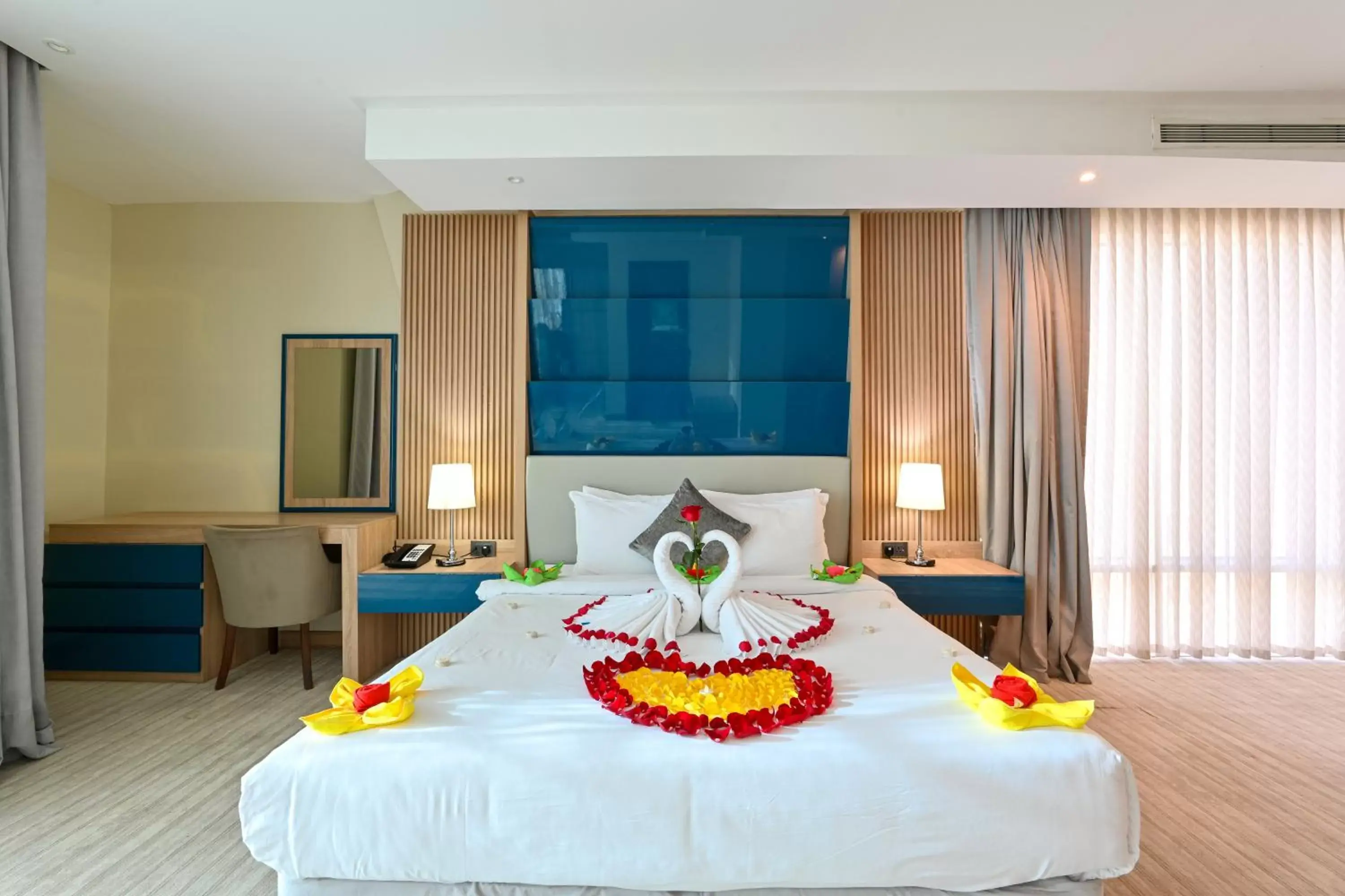 Al Mansour Suites Hotel Al Mansour Suites Hotel