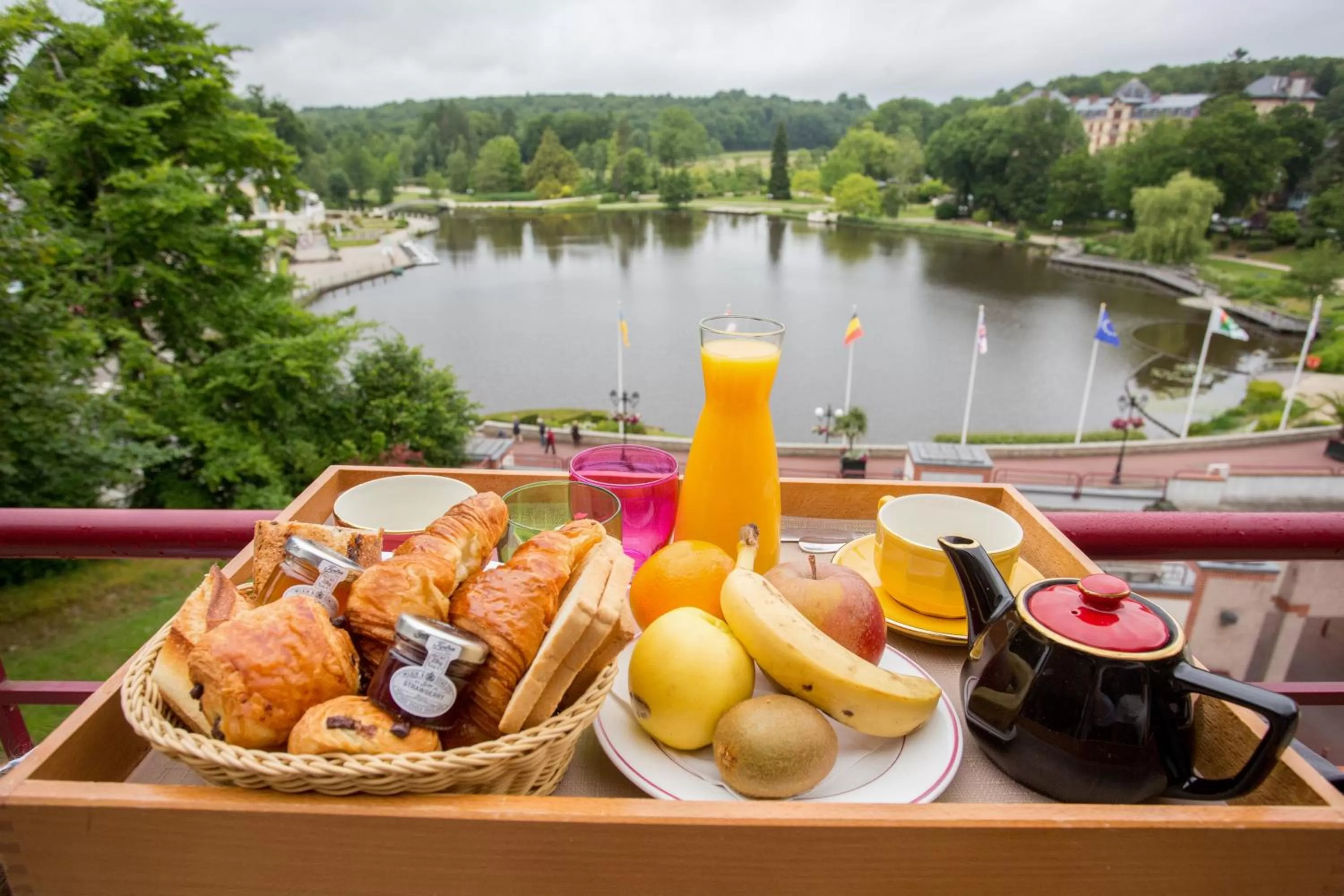 Comfort Double/Twin Room Lake View - single occupancy in Hôtel Spa Du Béryl