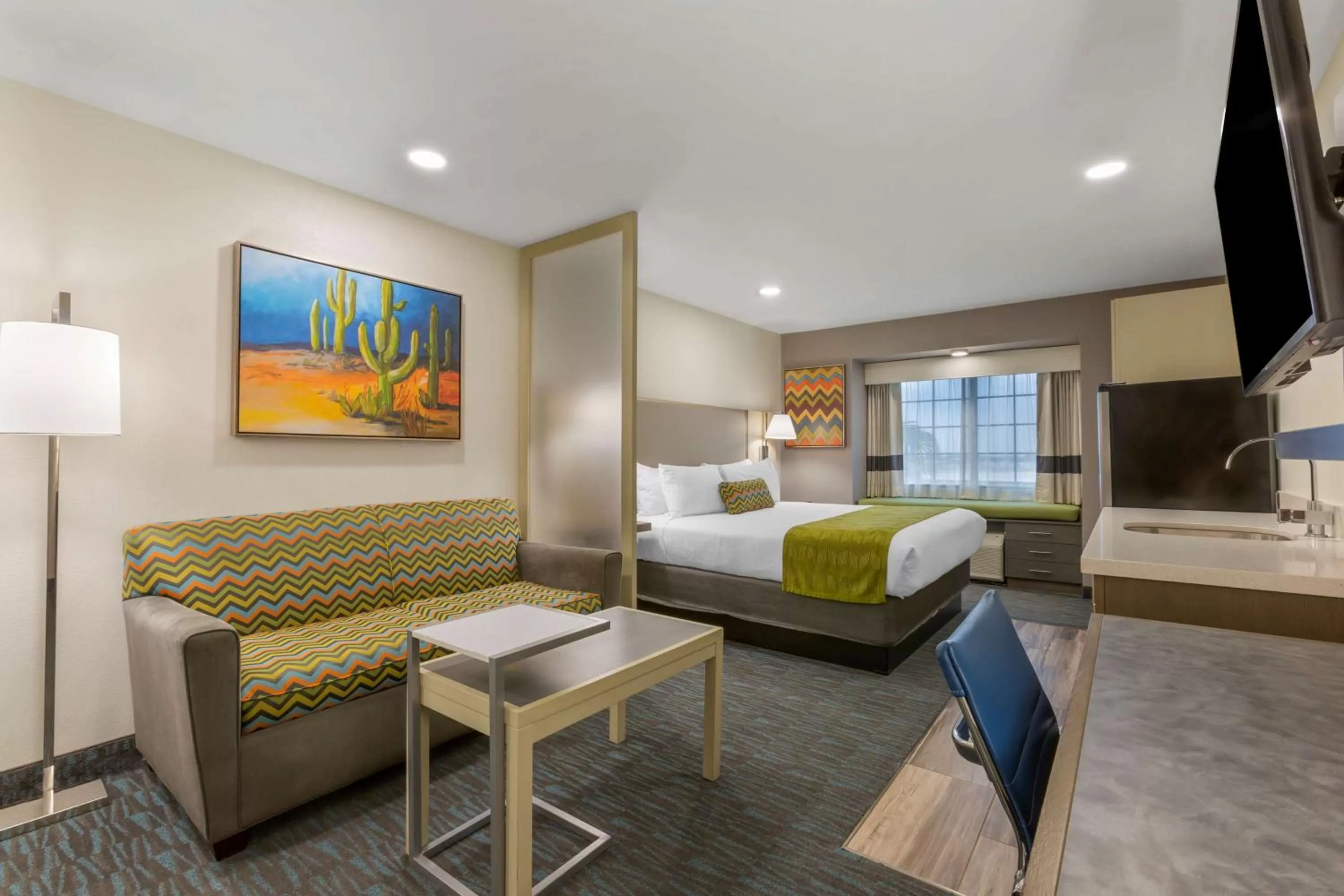 King Suite with Sofa Bed in Best Western Plus Yuma Foothills Inn & Suites