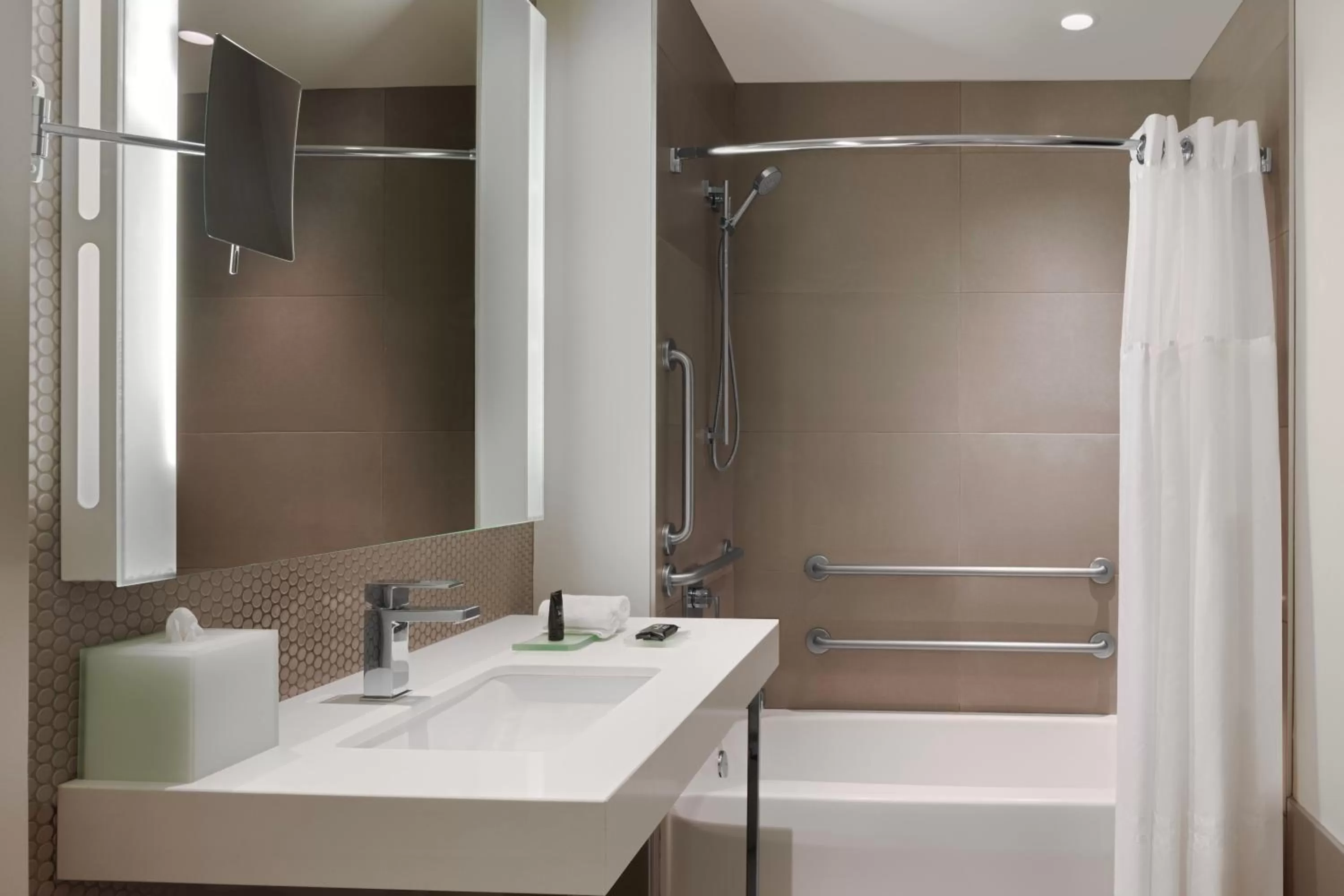 Queen Room with Two Queen Beds and Accessible Tub - Disability Access in Hyatt Centric The Loop Chicago