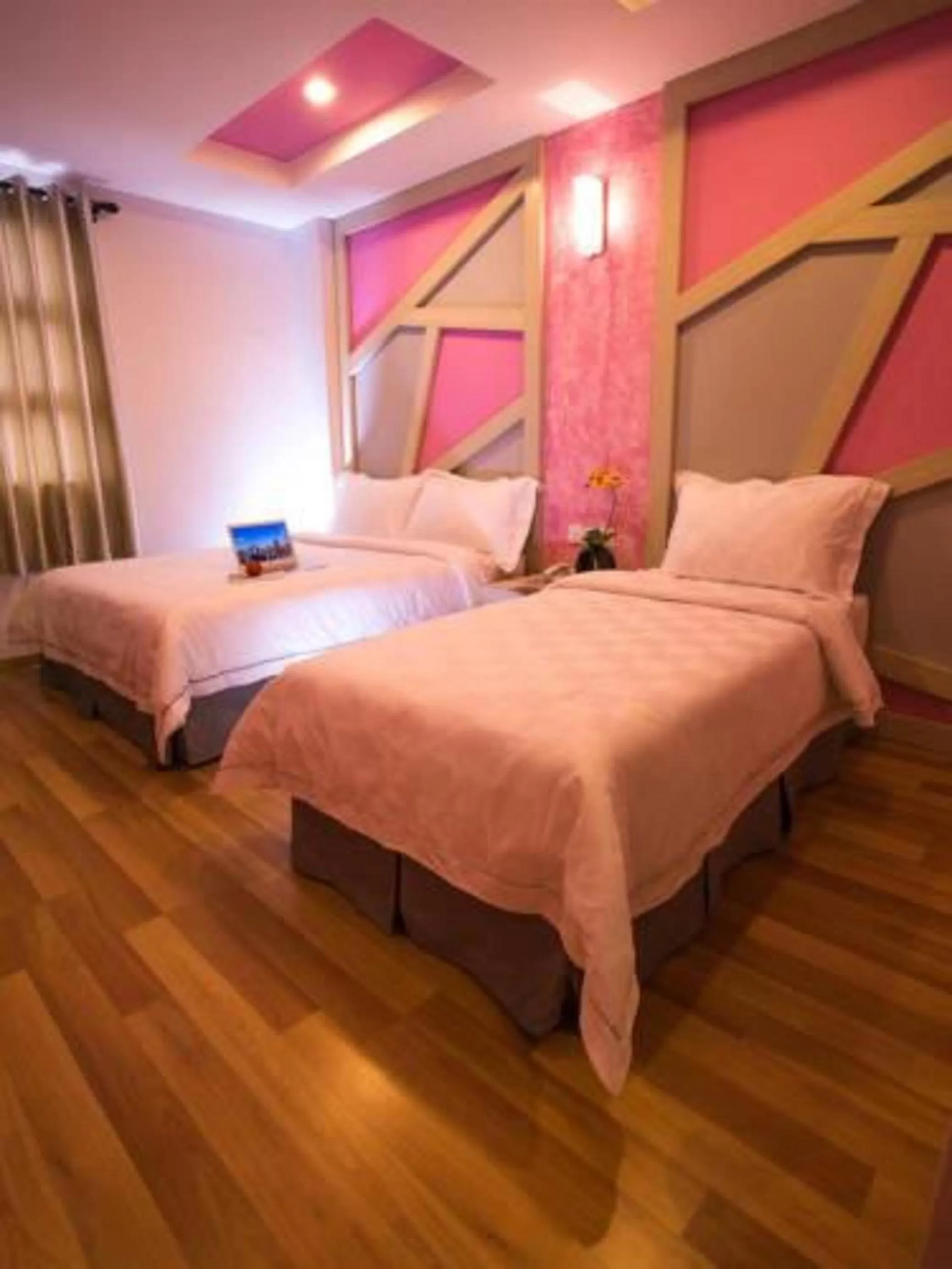 Deluxe Triple Room in Sunshine Inn Plus