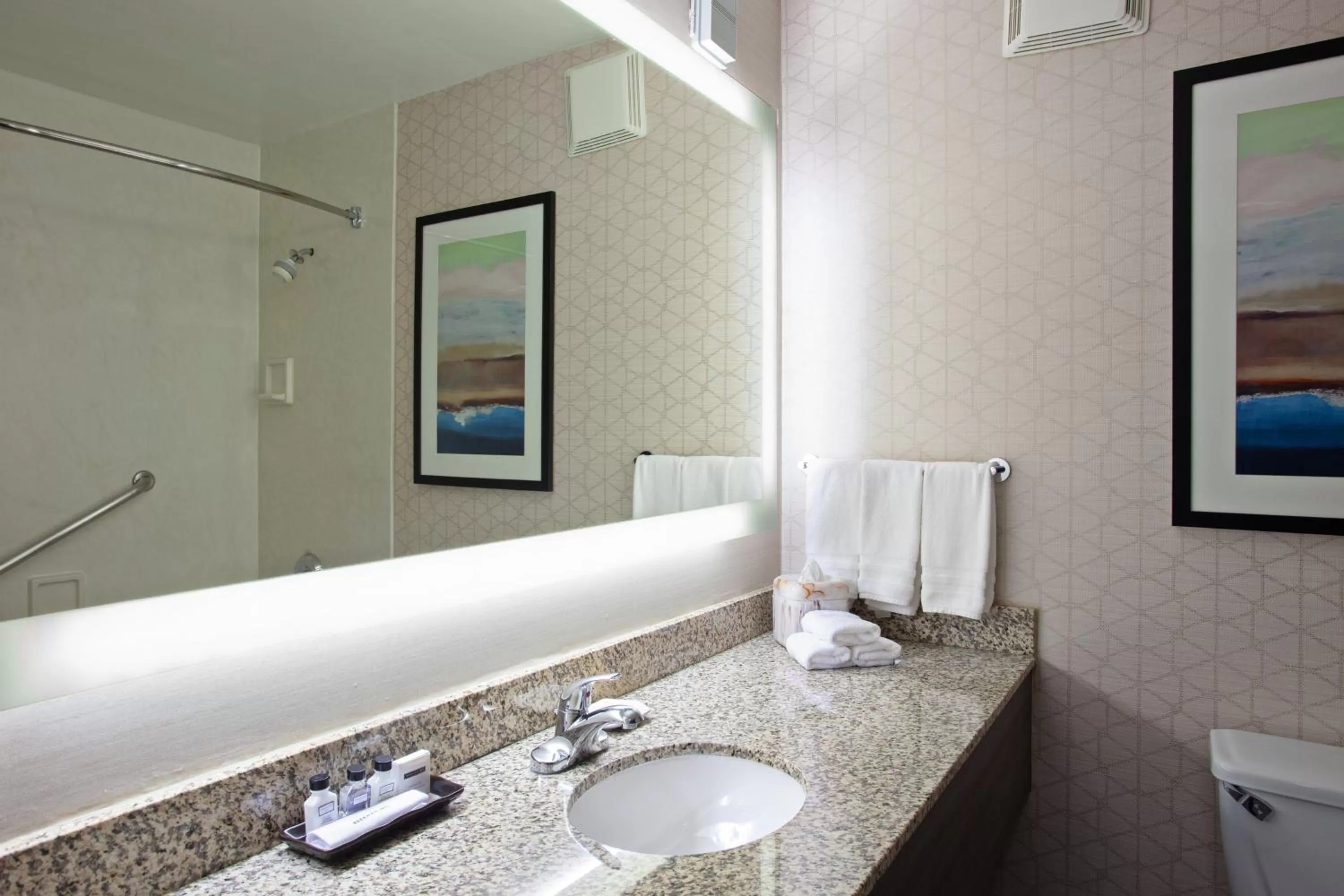 Standard Double Room with Two Double Beds in Crowne Plaza Silicon Valley North - Union City by IHG