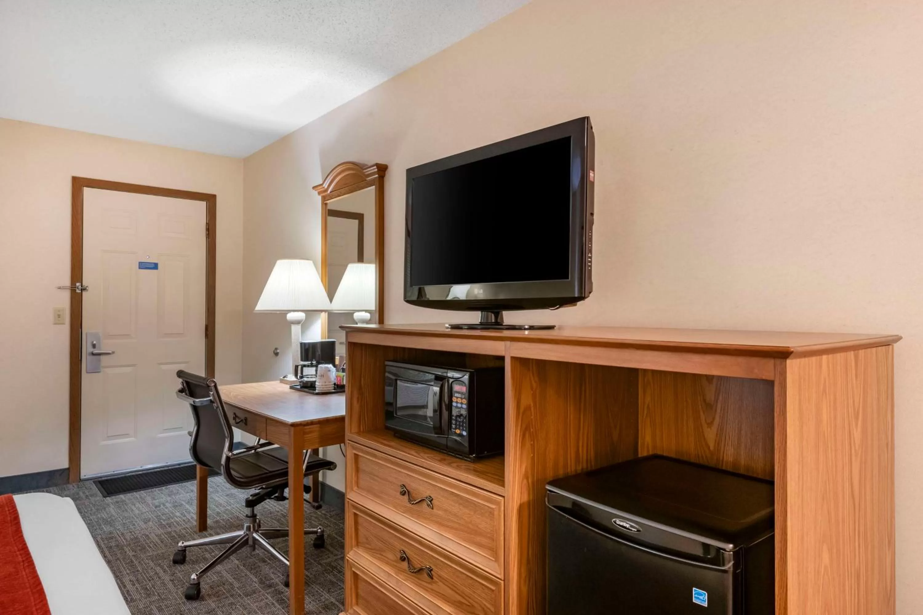 King Room - Disability Access in SureStay Plus Hotel by Best Western Buffalo