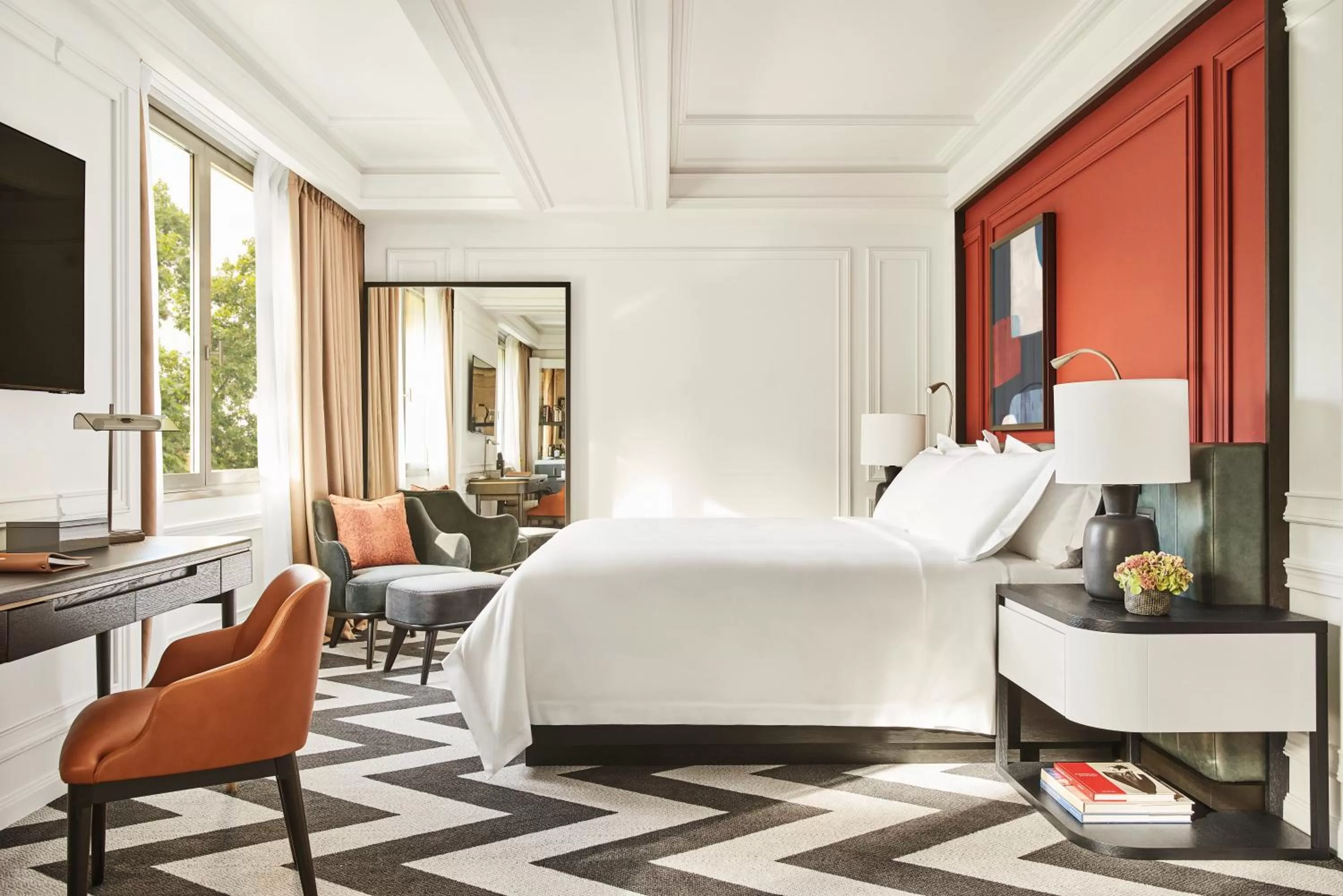 Grand Double Room with View in Rosewood Villa Magna