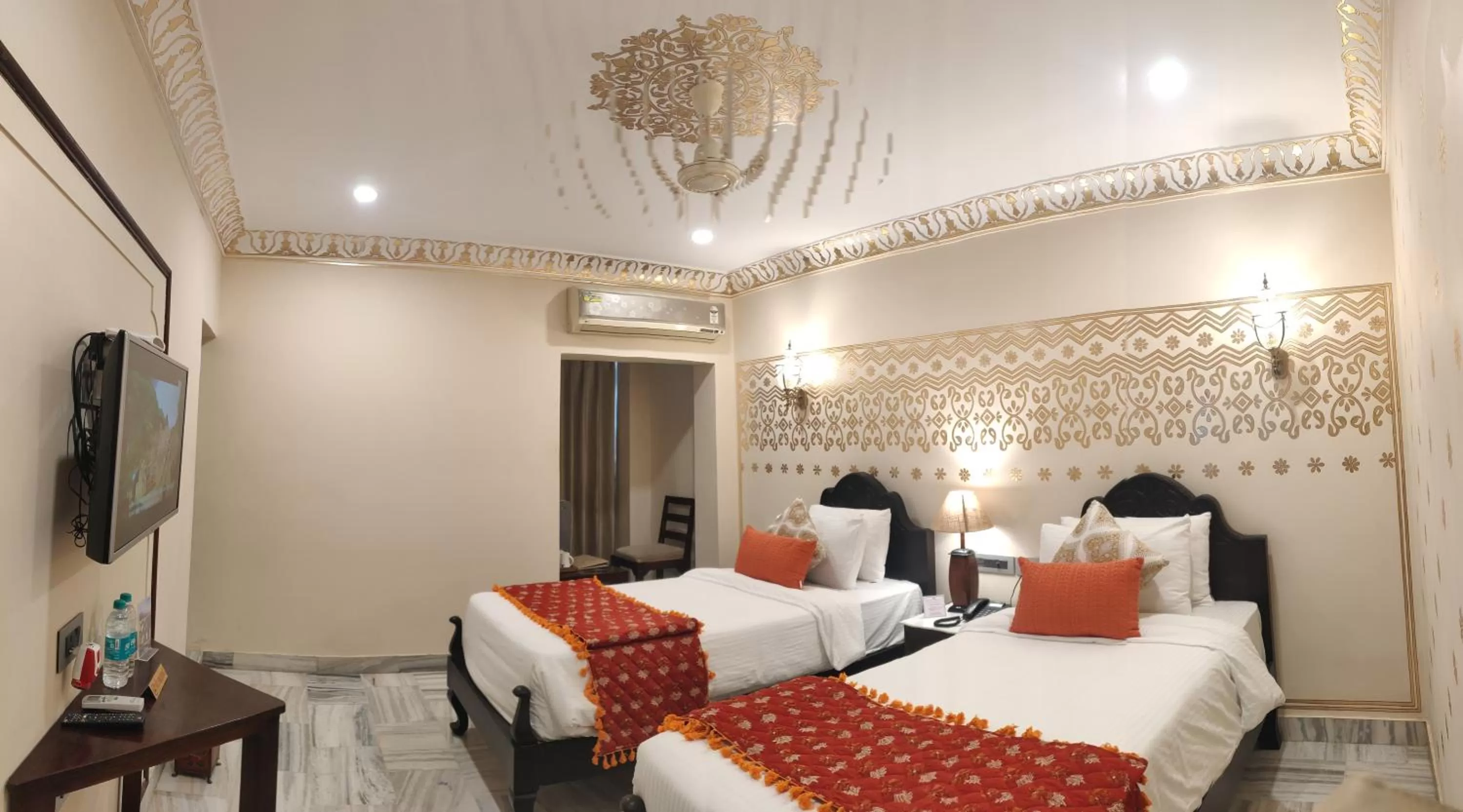 Deluxe Double or Twin Room Free Pick up on Arrival only from Train or Bus station in Laxmi Palace Heritage Boutique Hotel