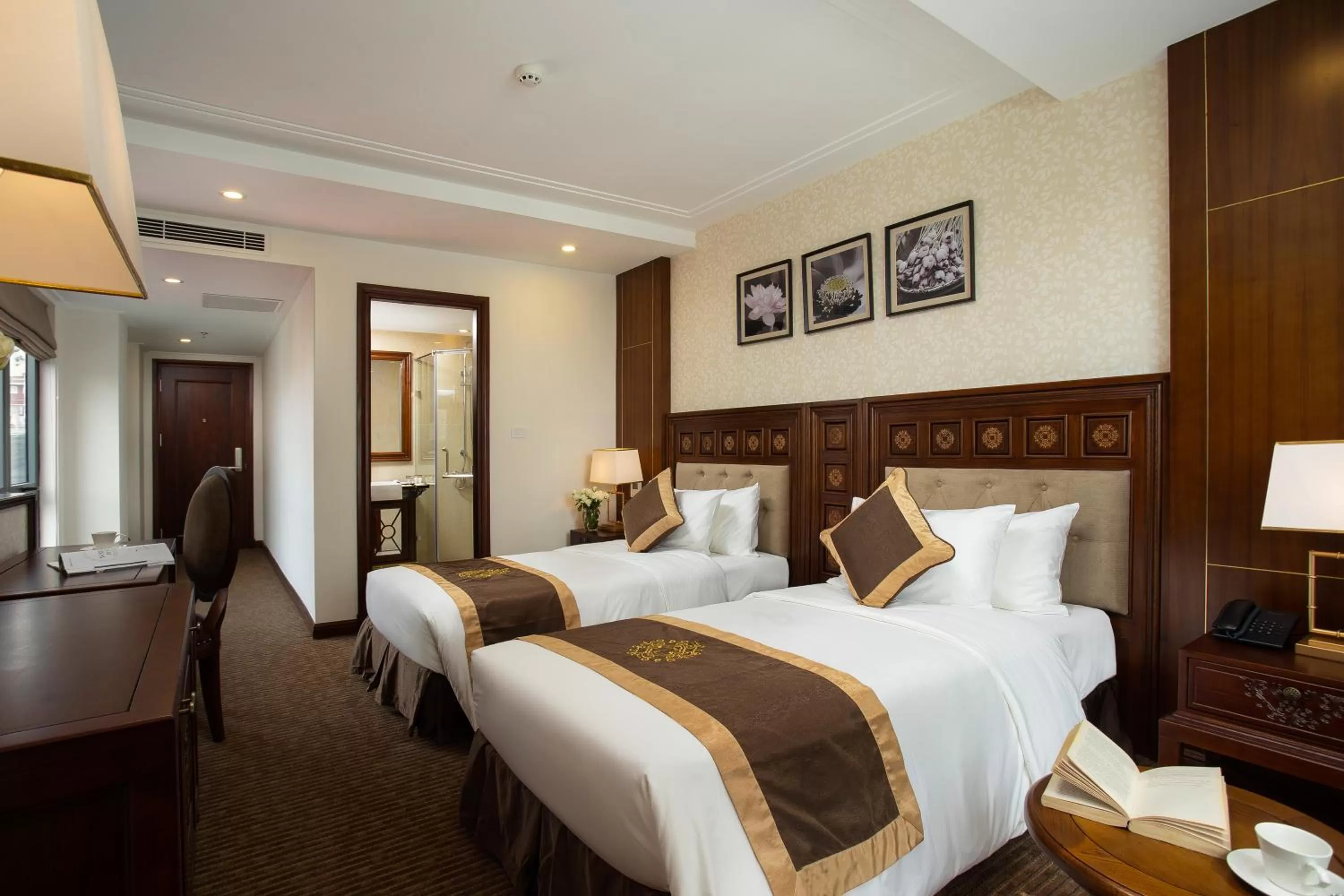 Junior Suite in Rex Hanoi Hotel