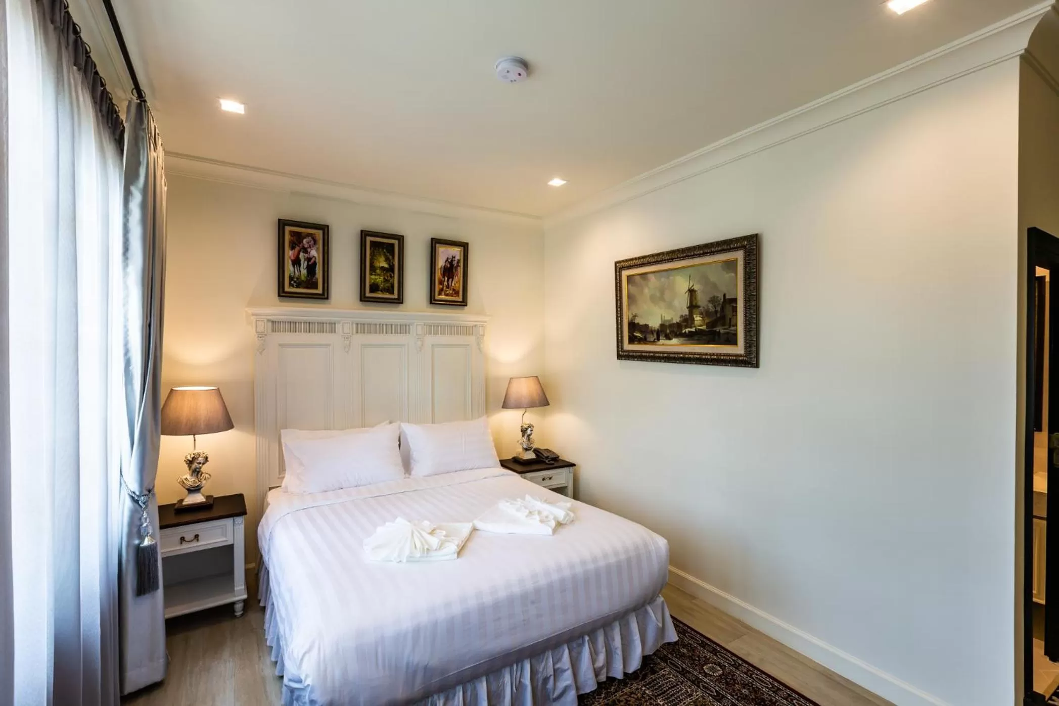 Superior Queen Room in Merchant Villa- SHA Extra Plus