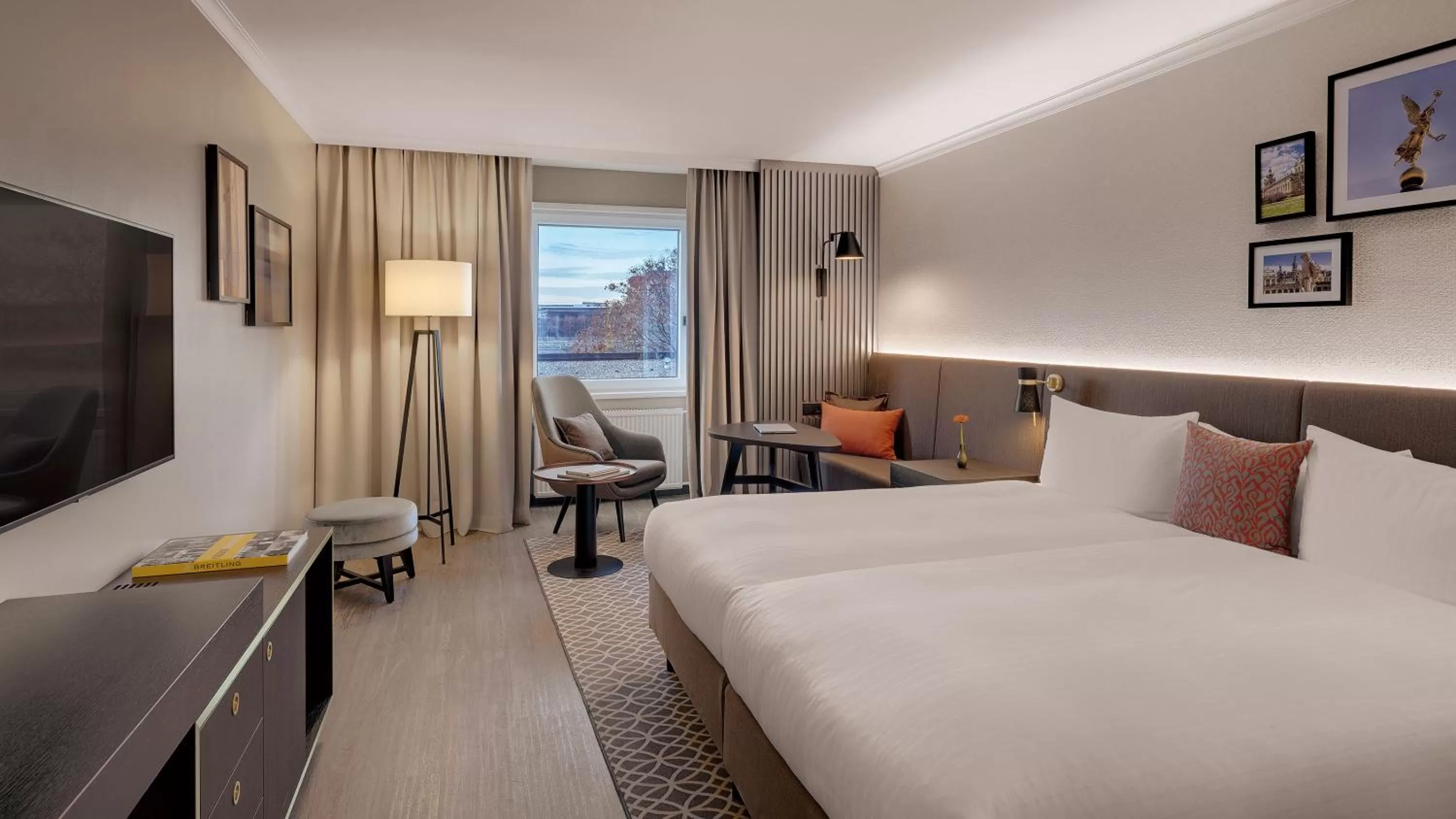 Superior Room in Bilderberg Bellevue Hotel Dresden