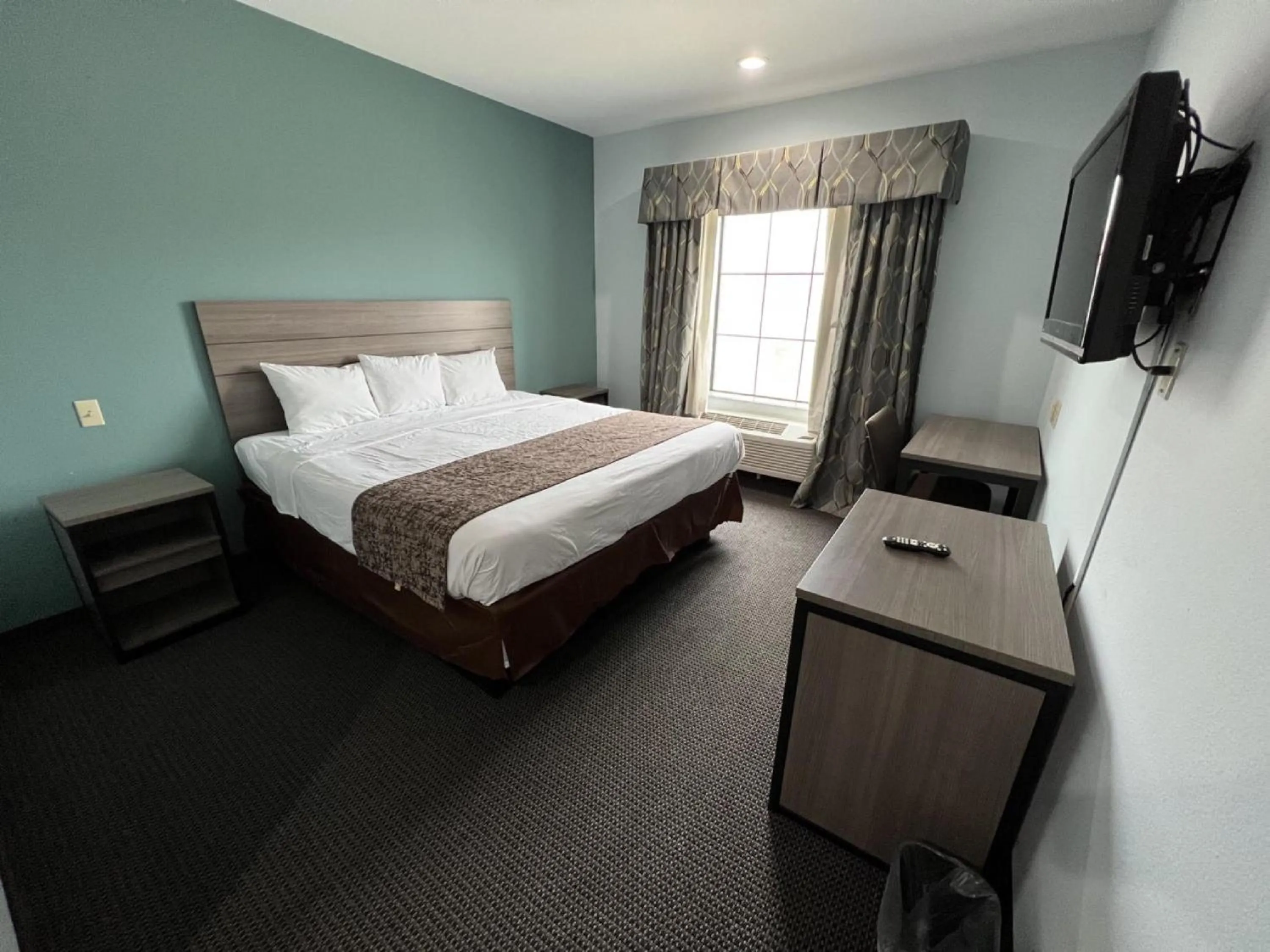 Triple Room in Americas Best Value Inn Sulphur