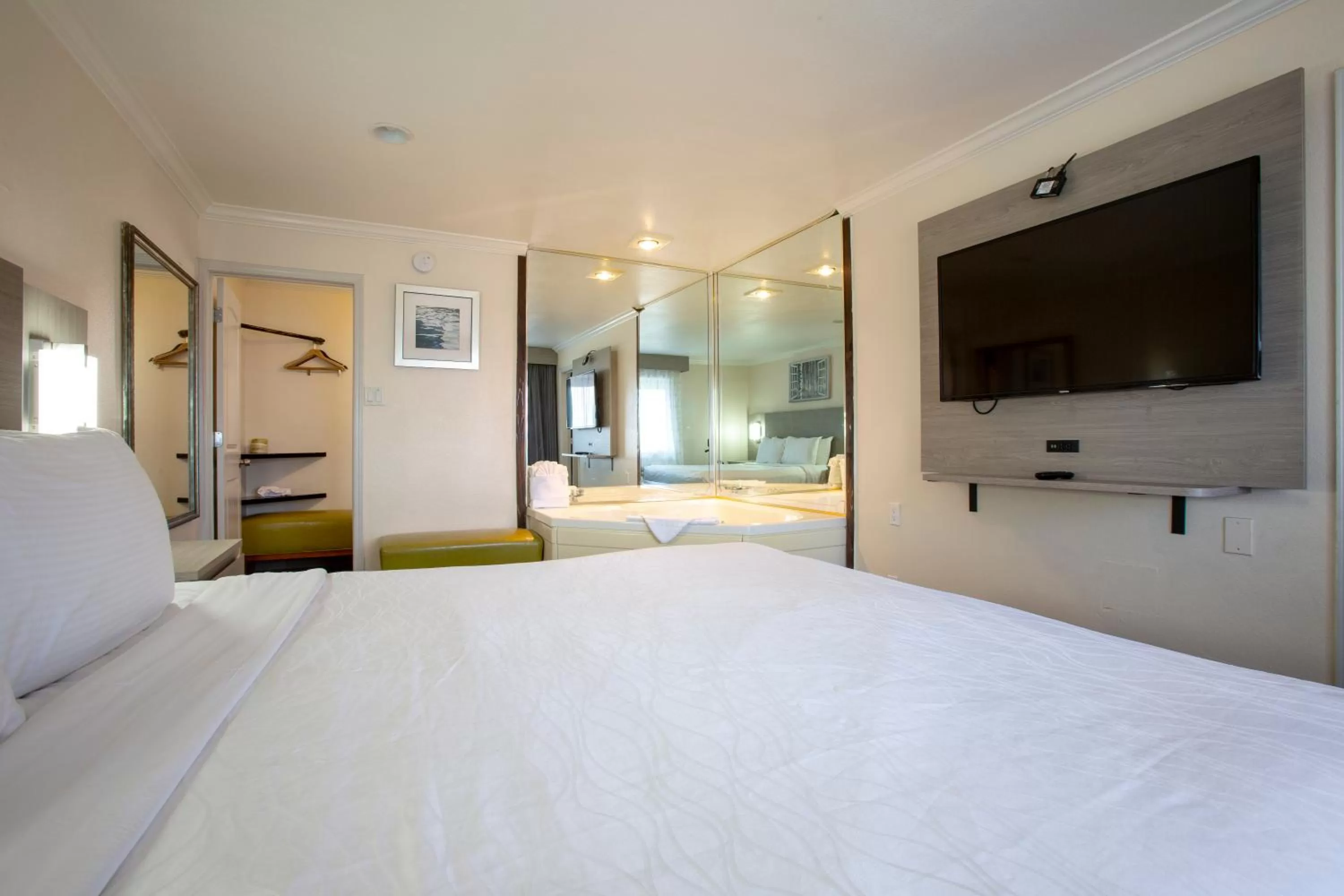 Presidential Suite in Hotel Aspen Flagstaff/ Grand Canyon InnSuites