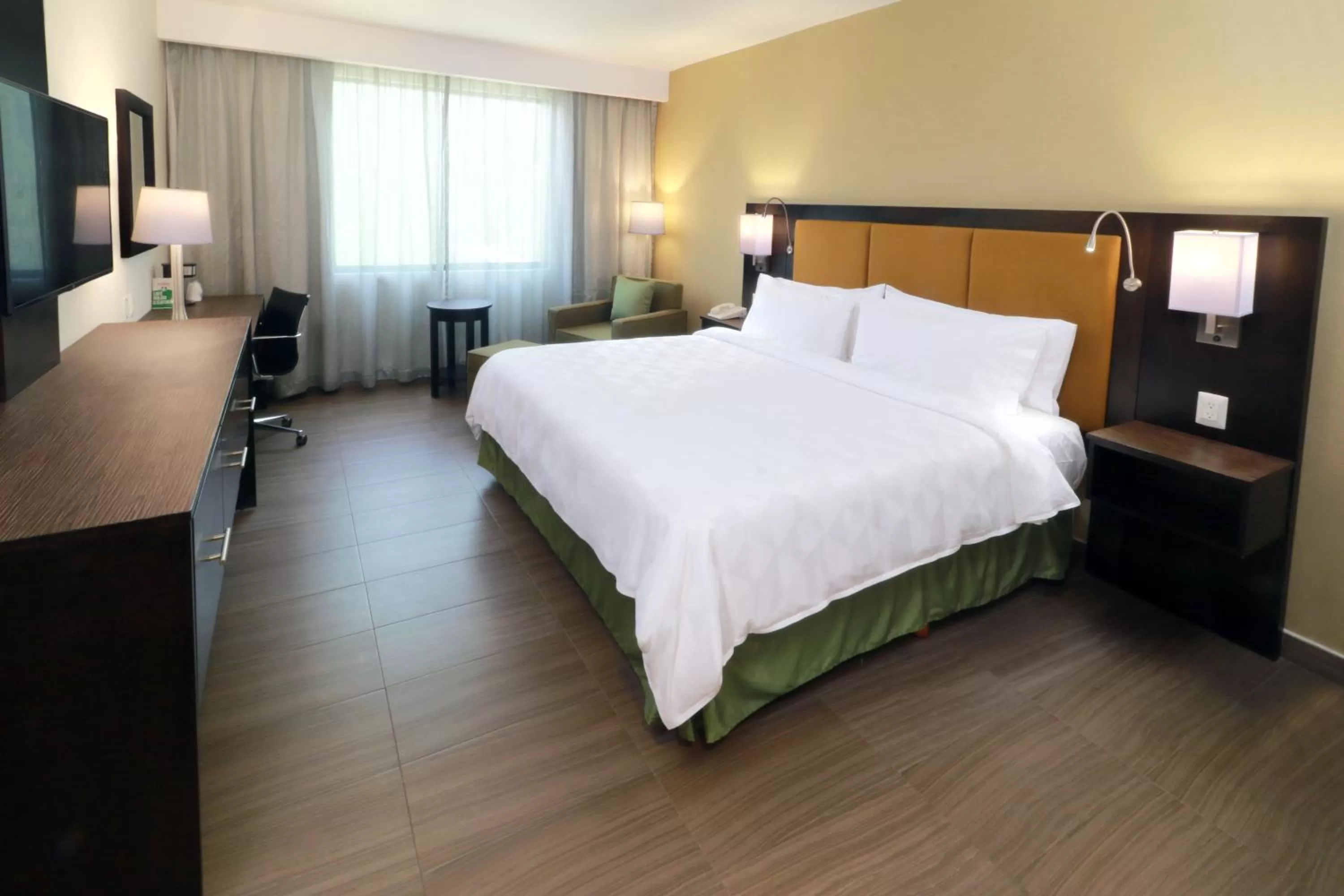 Standard King Room in Holiday Inn Tampico-Altamira by IHG